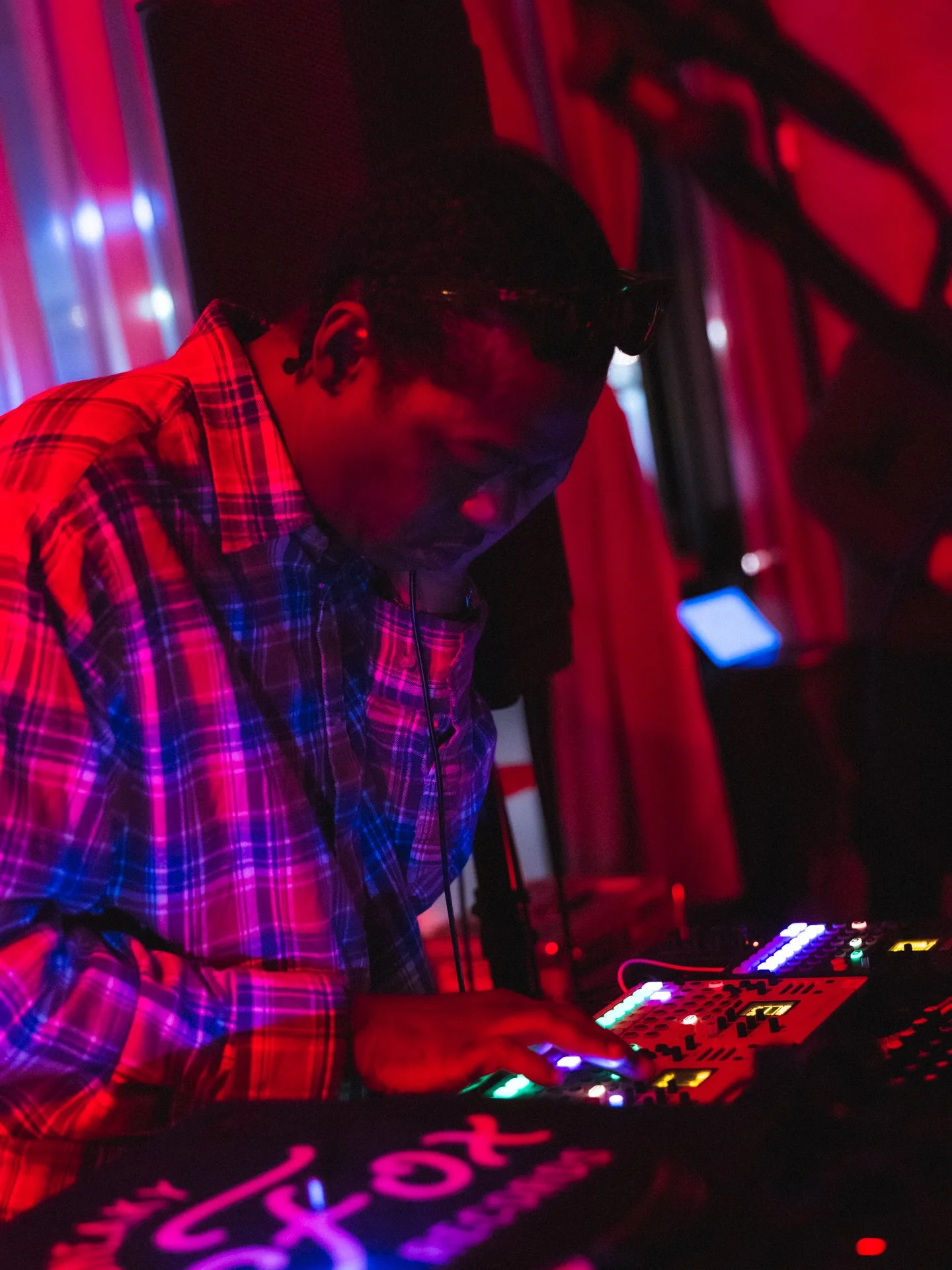 Sneaky Fox & Friends_Beyond Worlds_4.jpg