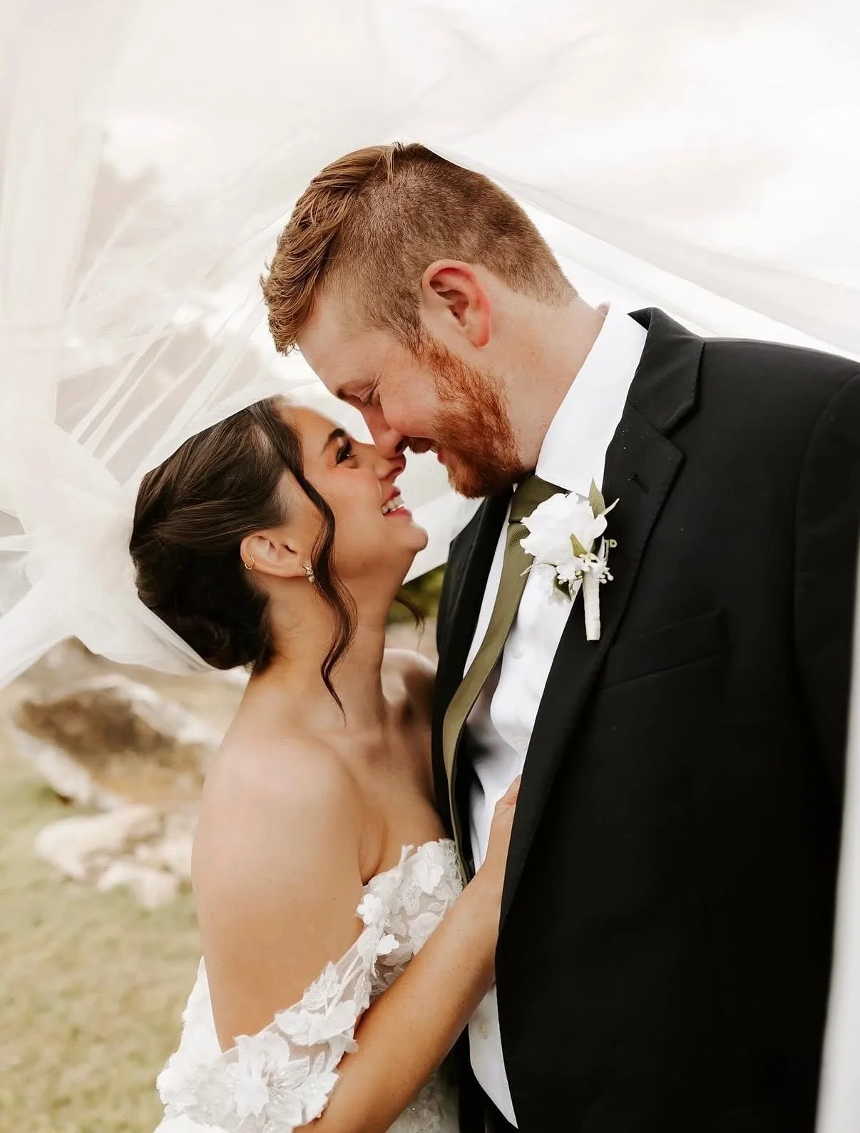 Under the veil, under the sky, and completely lost in each other. A radiant glow for a love that feels effortlessly meant-to-be. 
.
.
.
.
#FortWorthBride #DFWWedding #TexasBride
#BridalBeauty #WeddingGlam #SoftGlamBride
#WeddingHairAndMakeup #BridalM