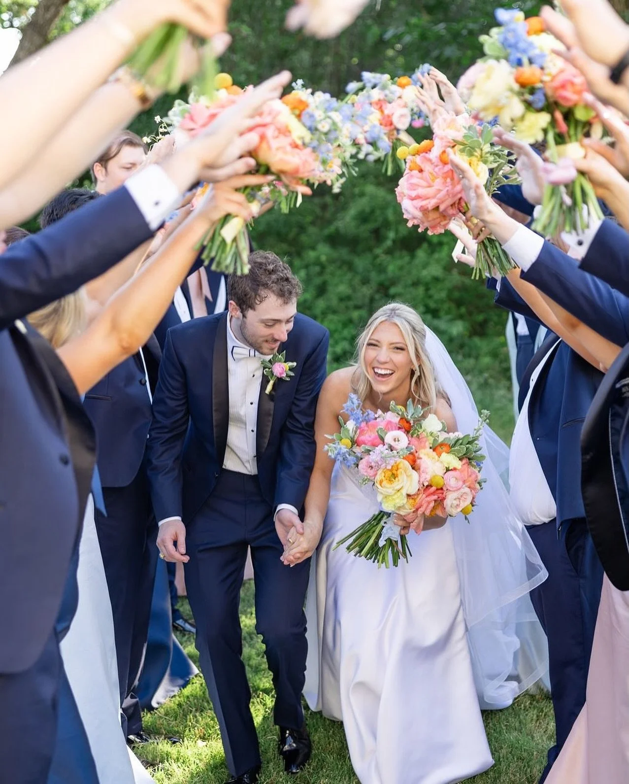 Blooming into &ldquo;just married&rdquo; with beauty that feels as fresh and joyful as spring ✨

Let a Pretty Team Member make you sparkle on your day 💐 now booking! 

📸: Beautiful photo of Mr &amp; Mrs Lindsey by @carleemaephoto 
📍 @barnatparadis