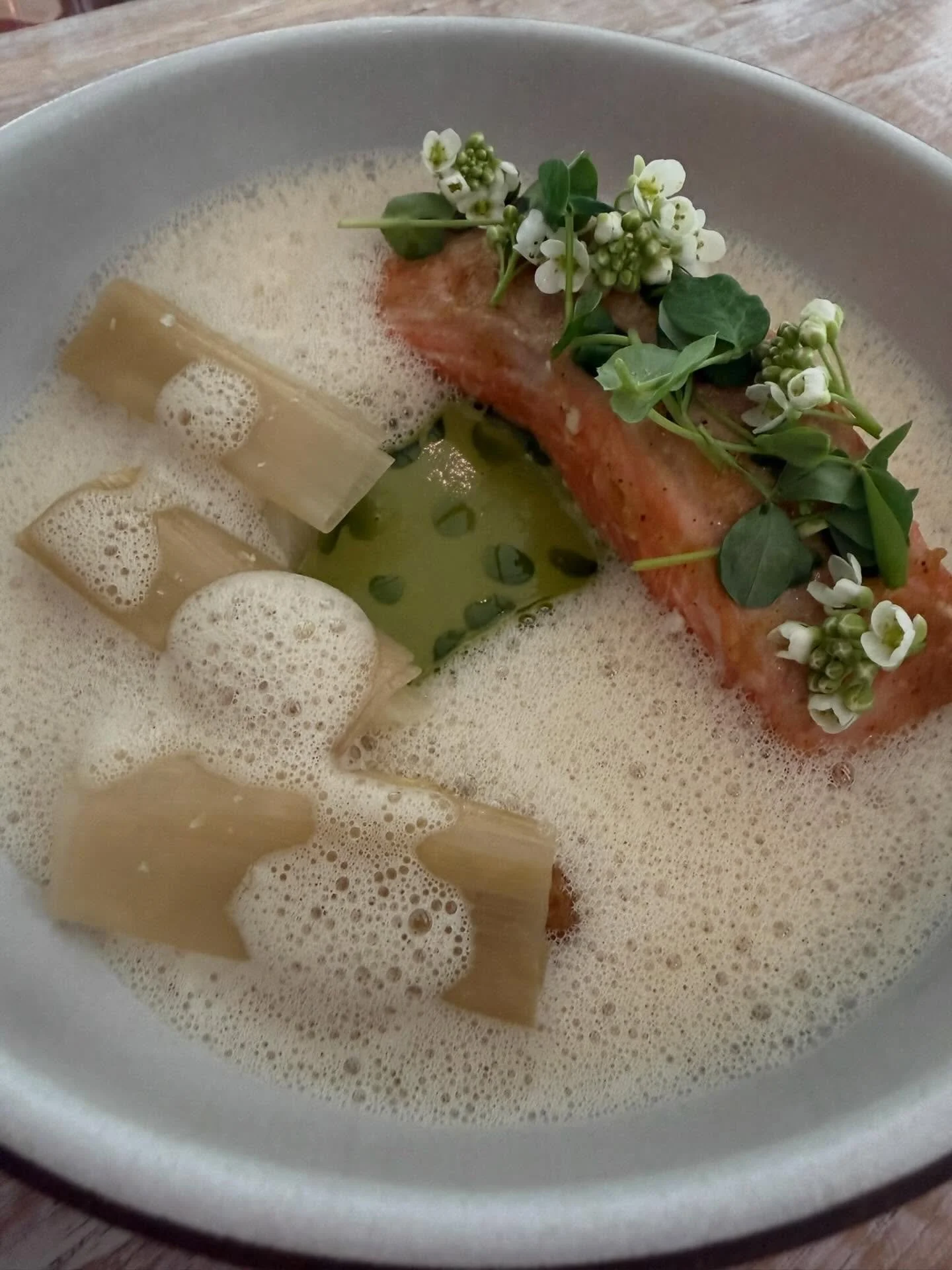 Spring has hit the Vicia kitchen.  Fresh, new flavors are on the table.

➡️ King Salmon, leek, white asparagus, green curry, clam lemongrass jus
➡️ Snacks: Crispy Potato, Goug&eacute;res, Duck Liver Mousse
➡️ Cured Sea Trout, jalape&ntilde;o, celtuce