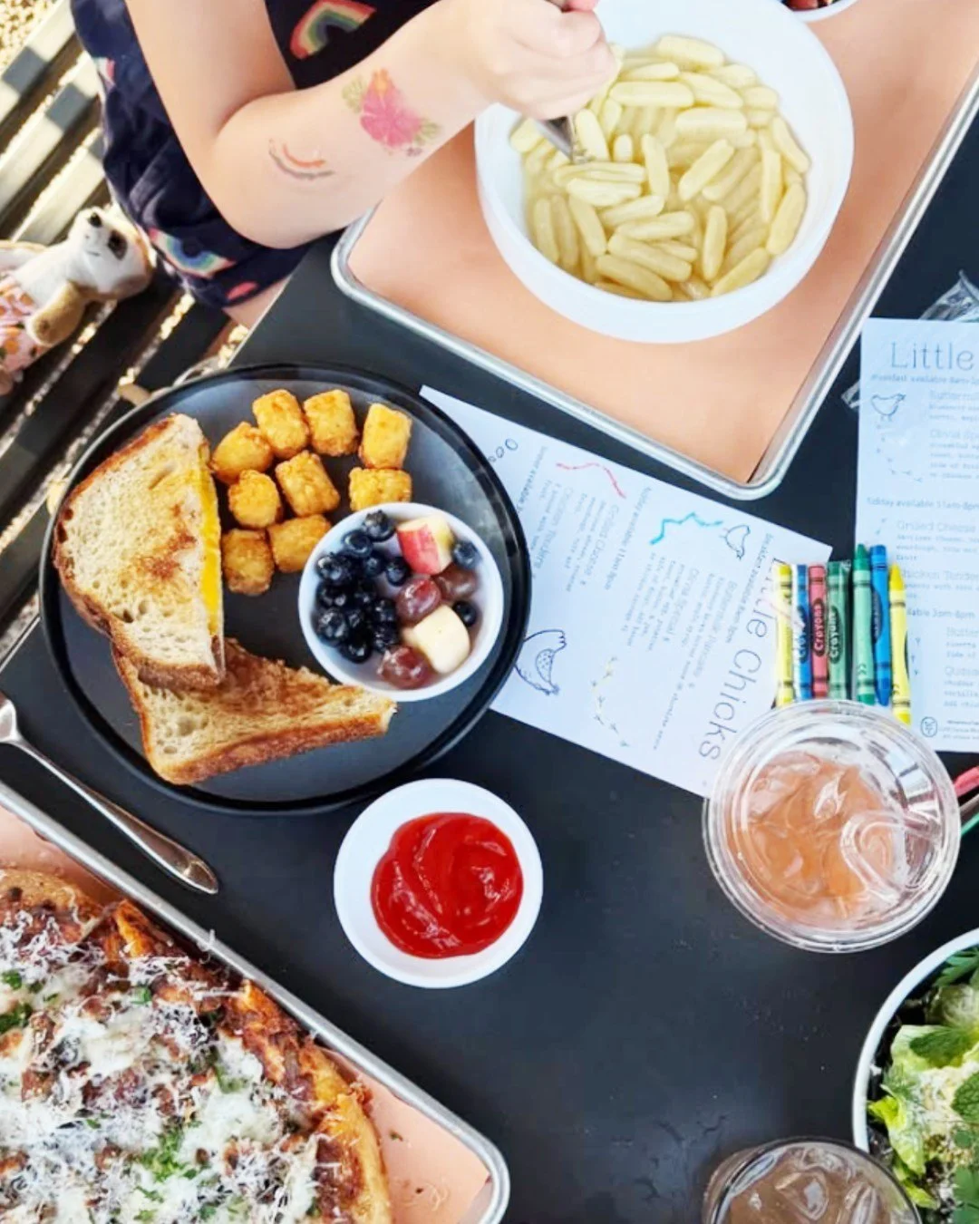 Bring the kiddos in to enjoy one last Kids Eat Free Saturday night.  Great news though!! Kids Eat Free Mondays (lunch edition) are coming soon. Just in time for summer break. ☀️🏖️
