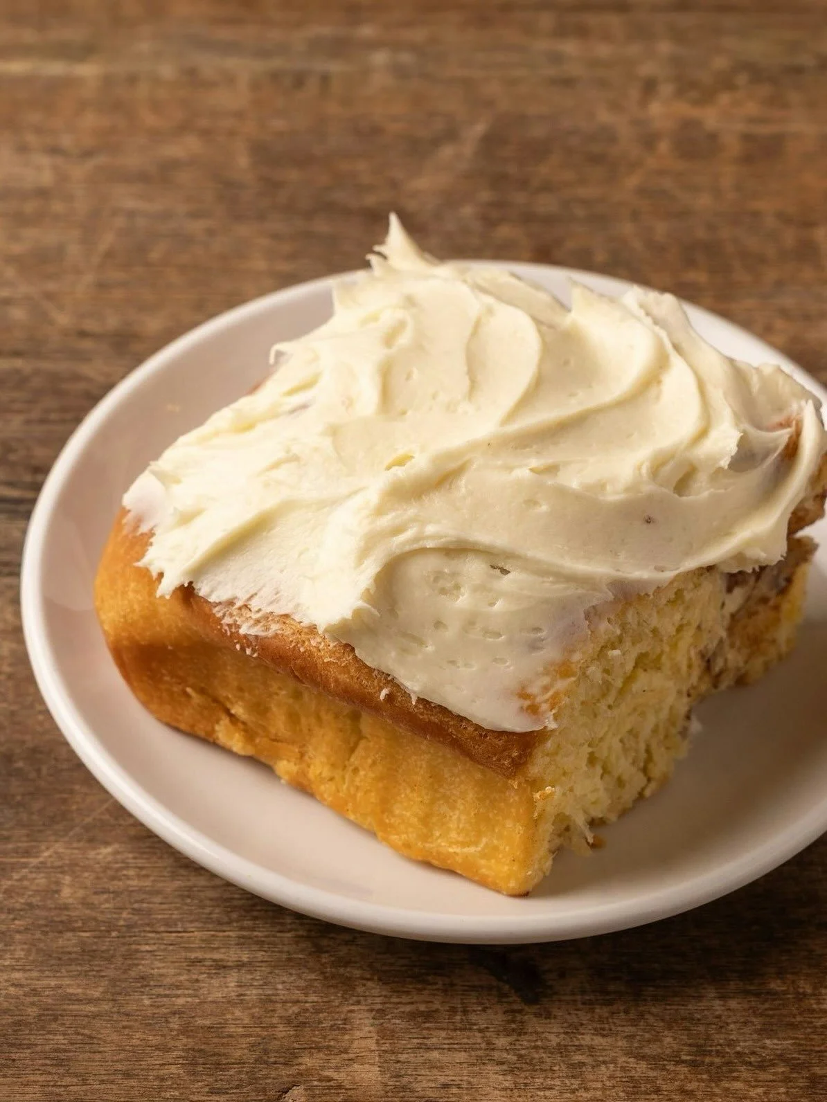 Sundays are for cinnamon rolls. 😍

Or any day through Winslow&rsquo;s catering!  Link in bio.