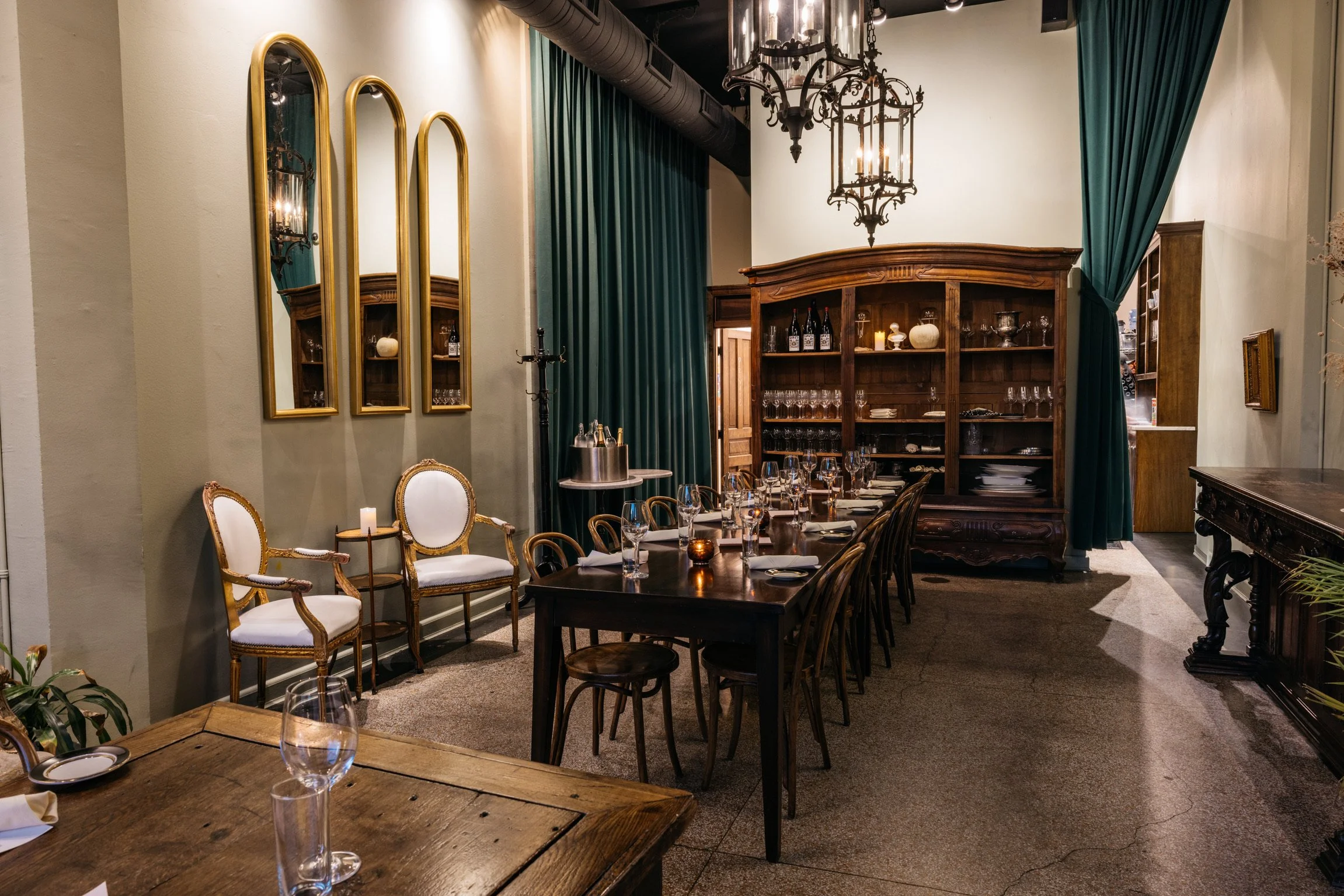 Green room set tables, chairs, servingware