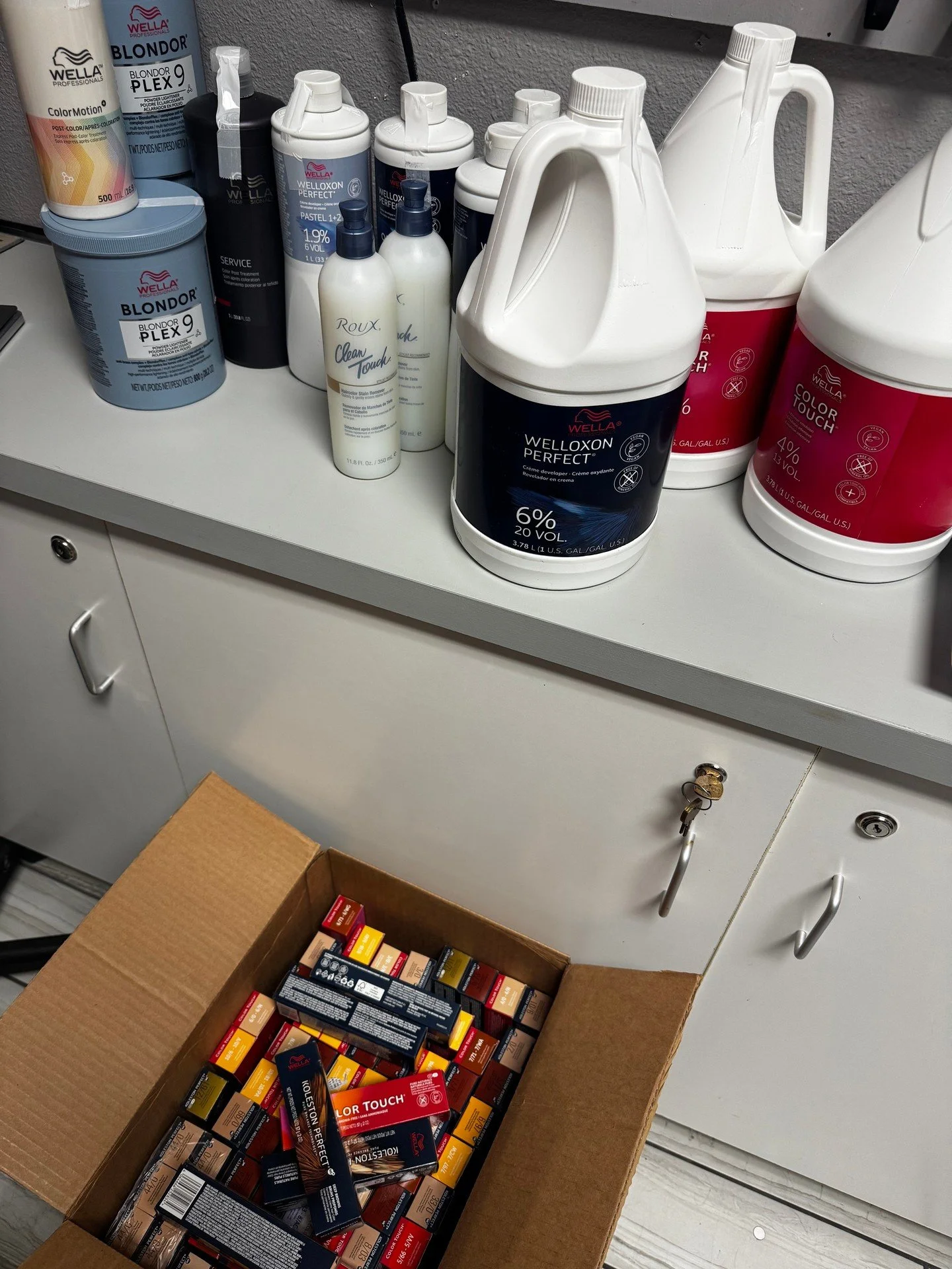 Behind every amazing hair color is a little preparation. Today, I&rsquo;m unpacking our newest color order &mdash; the right toner, developer, and formula make all the difference. Using professional-quality products ensures consistency, longevity, an