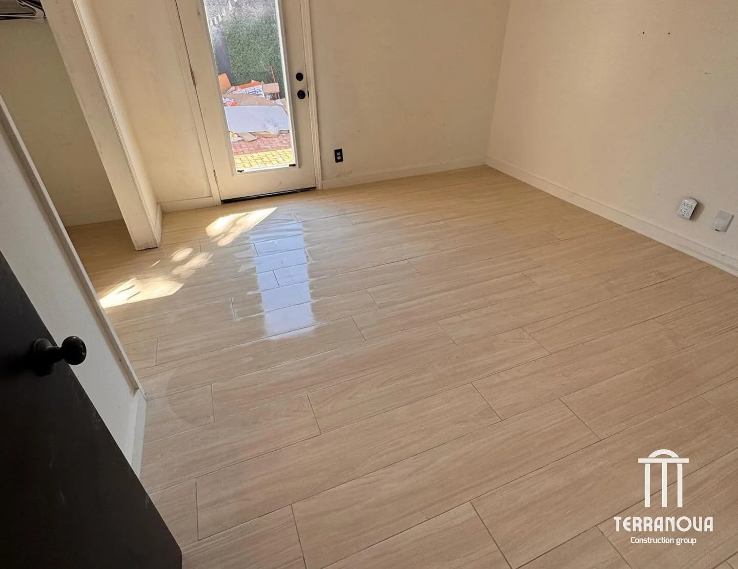 Transformation complete ✅

Our latest flooring install turned this space into something truly polished. The before and after says it all &mdash; quality work, done right and done on time.

Trust us with your next project.
📞 (915)230-9407

#Professio