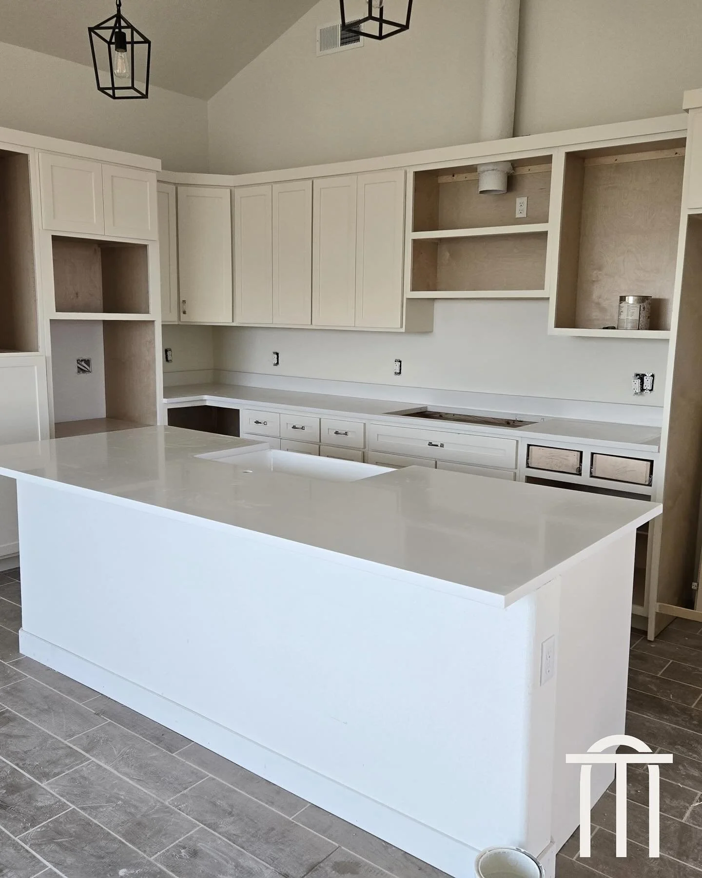 Another kitchen project completed ✅

Light-toned cabinetry paired with sleek white stone countertops created a clean, timeless look that opens up the entire space.

From demo to final details, our team delivered precision, quality, and a kitchen the 