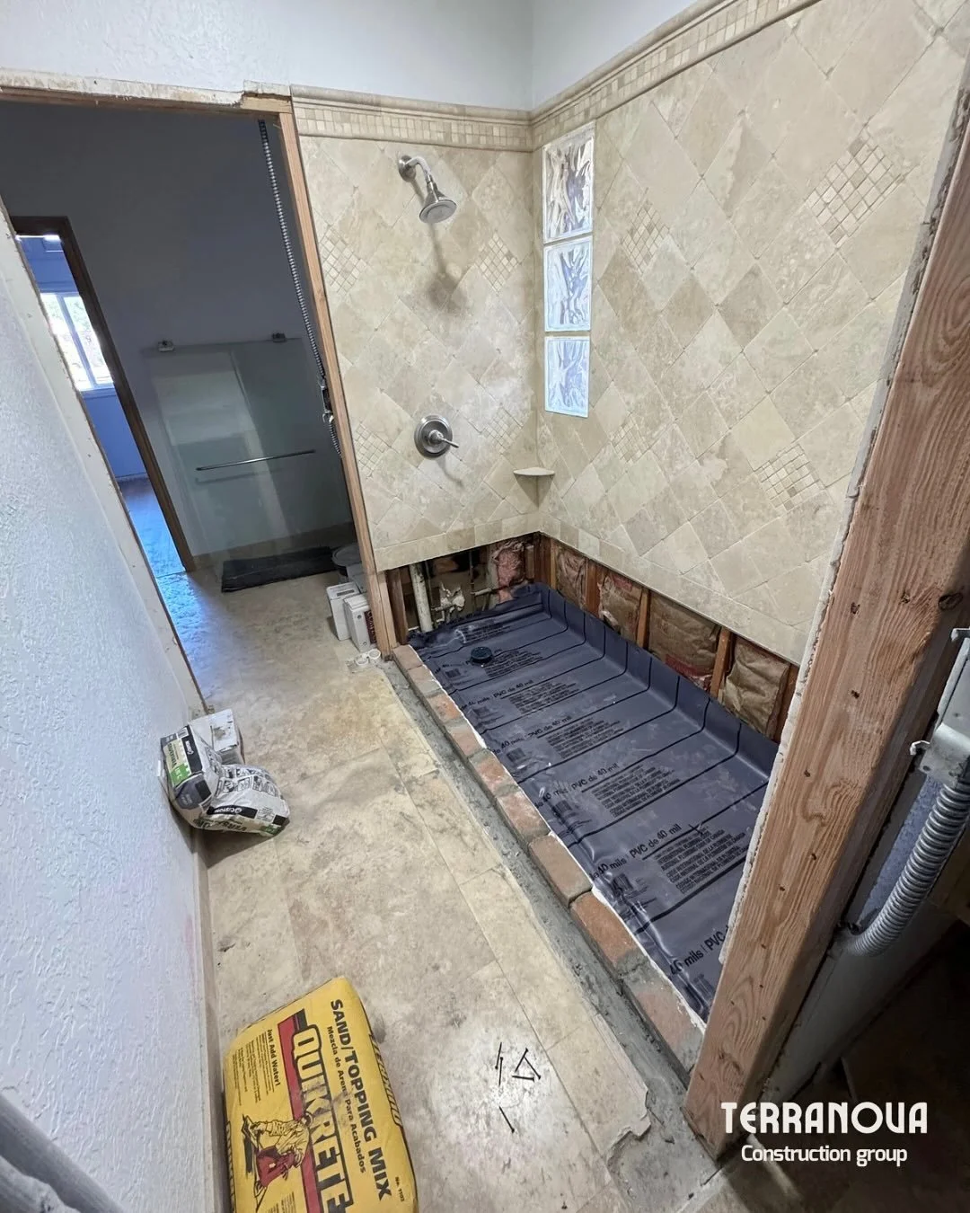 Before and after &mdash; what a difference! 💪
All done by our team. From waterproofing to the final grout line, every step counts.

Ready to start your new project? Contact us today to schedule a free estimate (915)230-9407!

📍El Paso, Texas

#Show