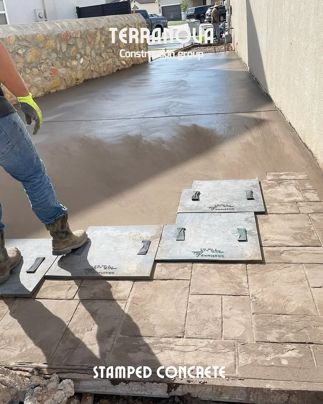Did you know we also do exterior work? 🧱

➡️ Stamped concrete that stands out. Swipe to see the different finishes and contact us today to start your project (915)230-9407

#elpaso #elpasotx #StampedConcrete, #ConcreteDesign, #OutdoorLiving, #HomeIm