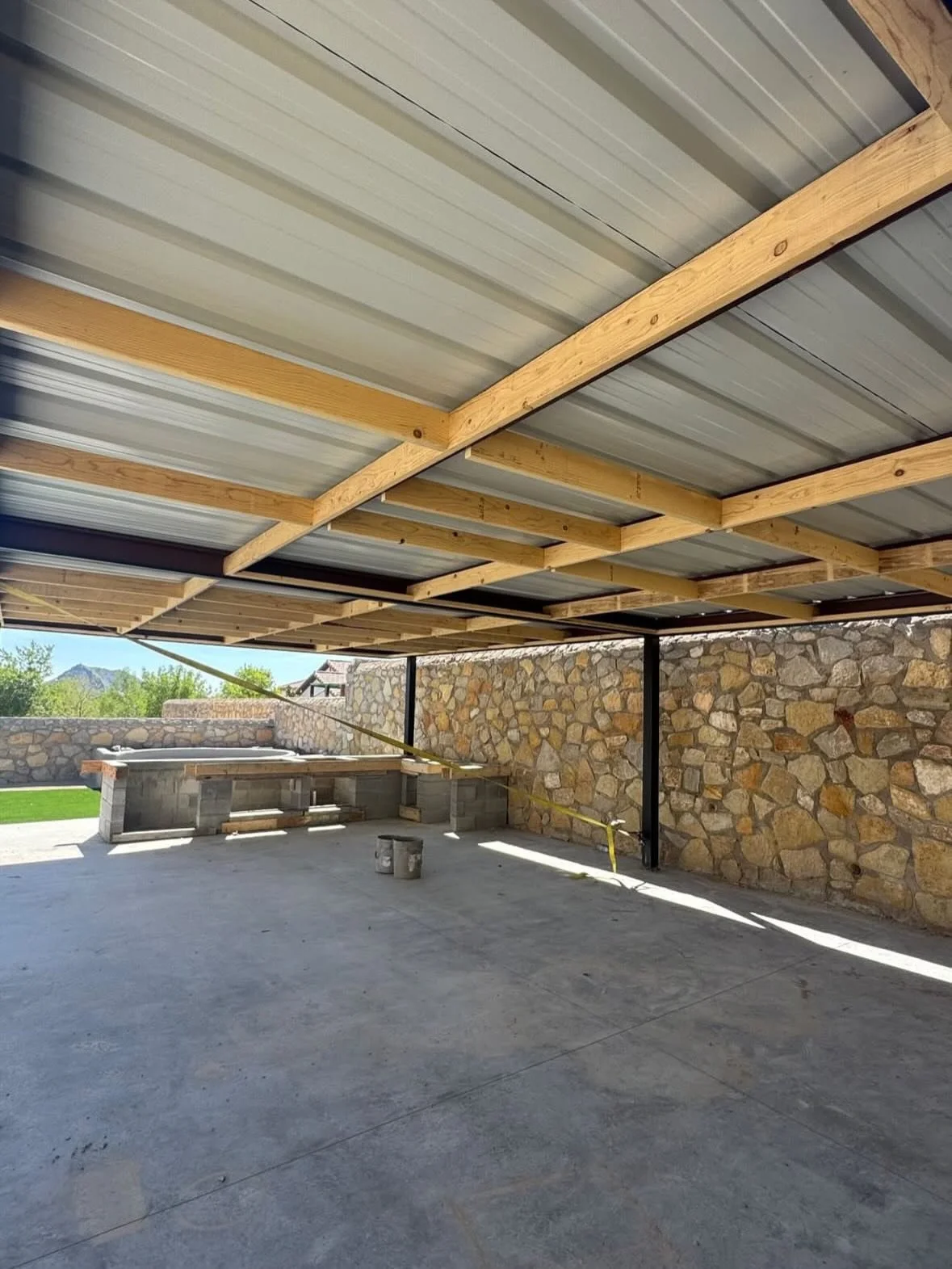 Behind every great project is solid framing.
We build it right from day one.