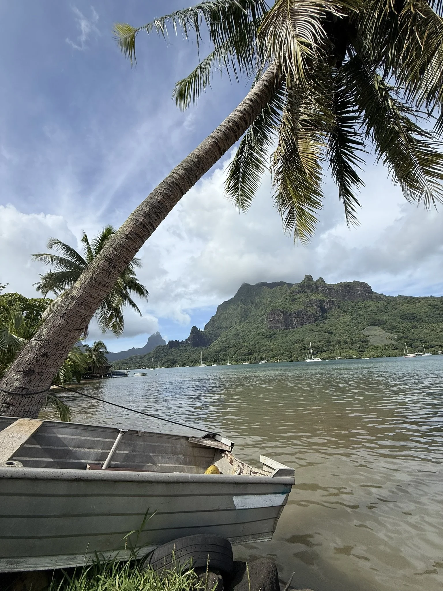 Moorea lagoon and mountain scenery for a luxury South Pacific itinerary