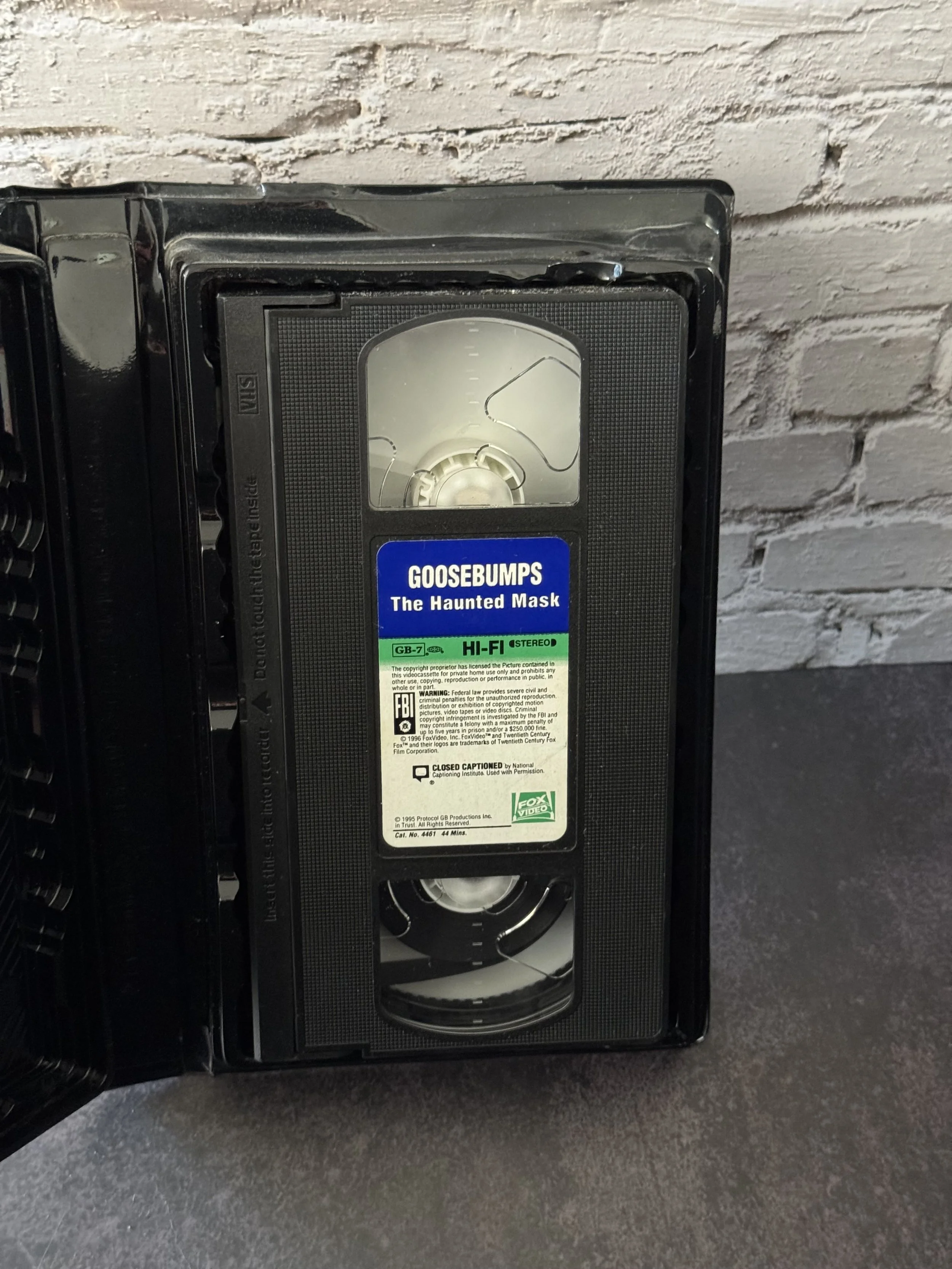 Goosebumps VHS - The Haunted Mask clamshell used tested good condition