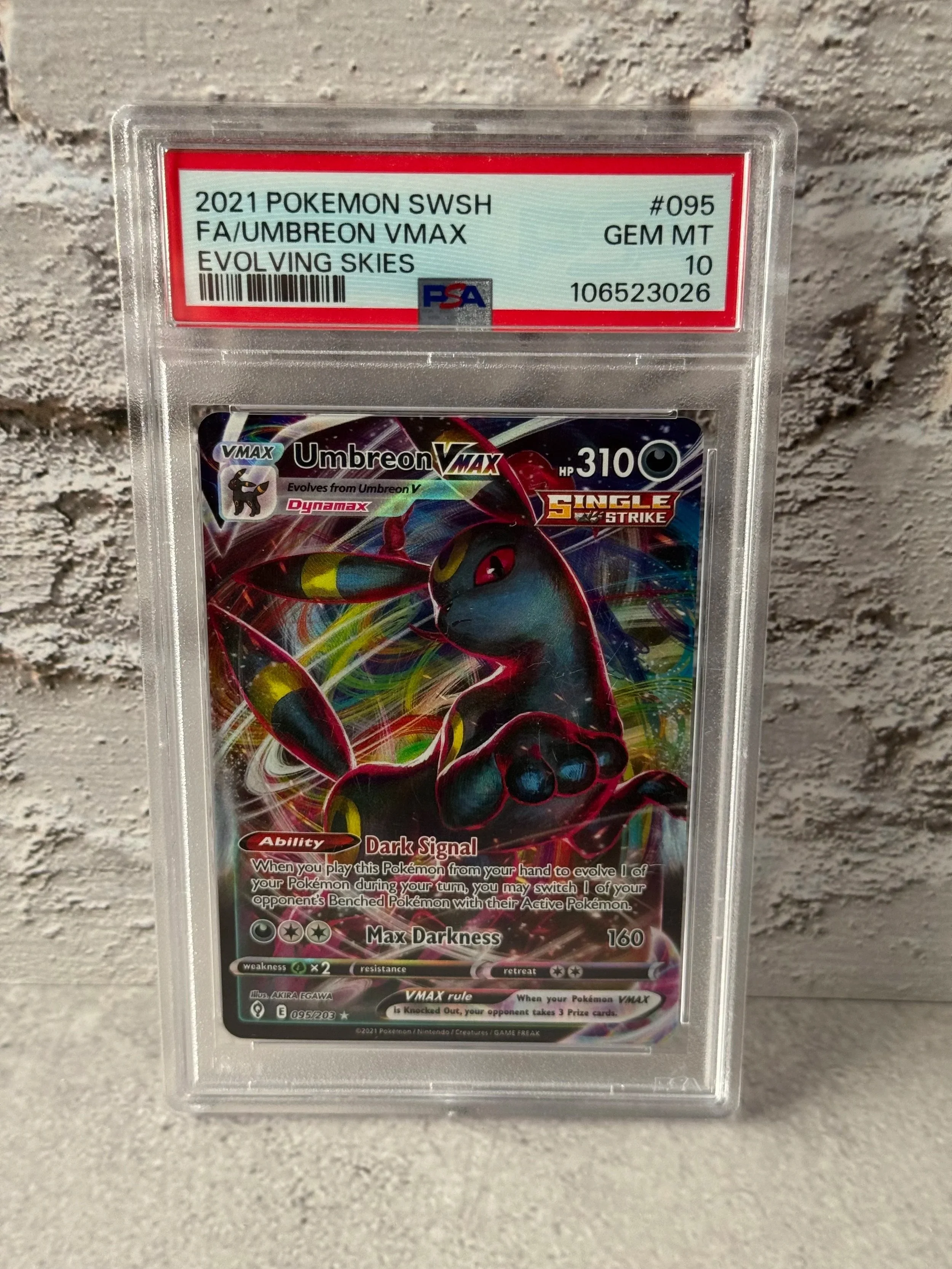 Pokémon: Umbreon VMAX 095/203 Evolving Skies Holo - PSA 10