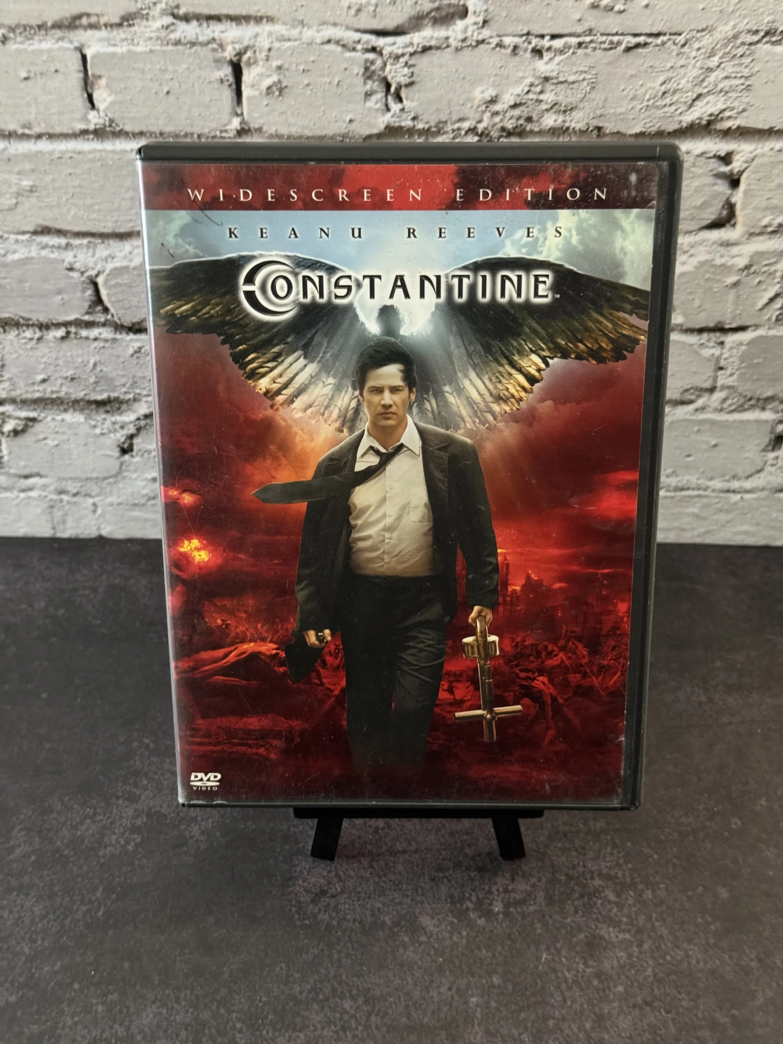 Constantine used dvd tested good condition