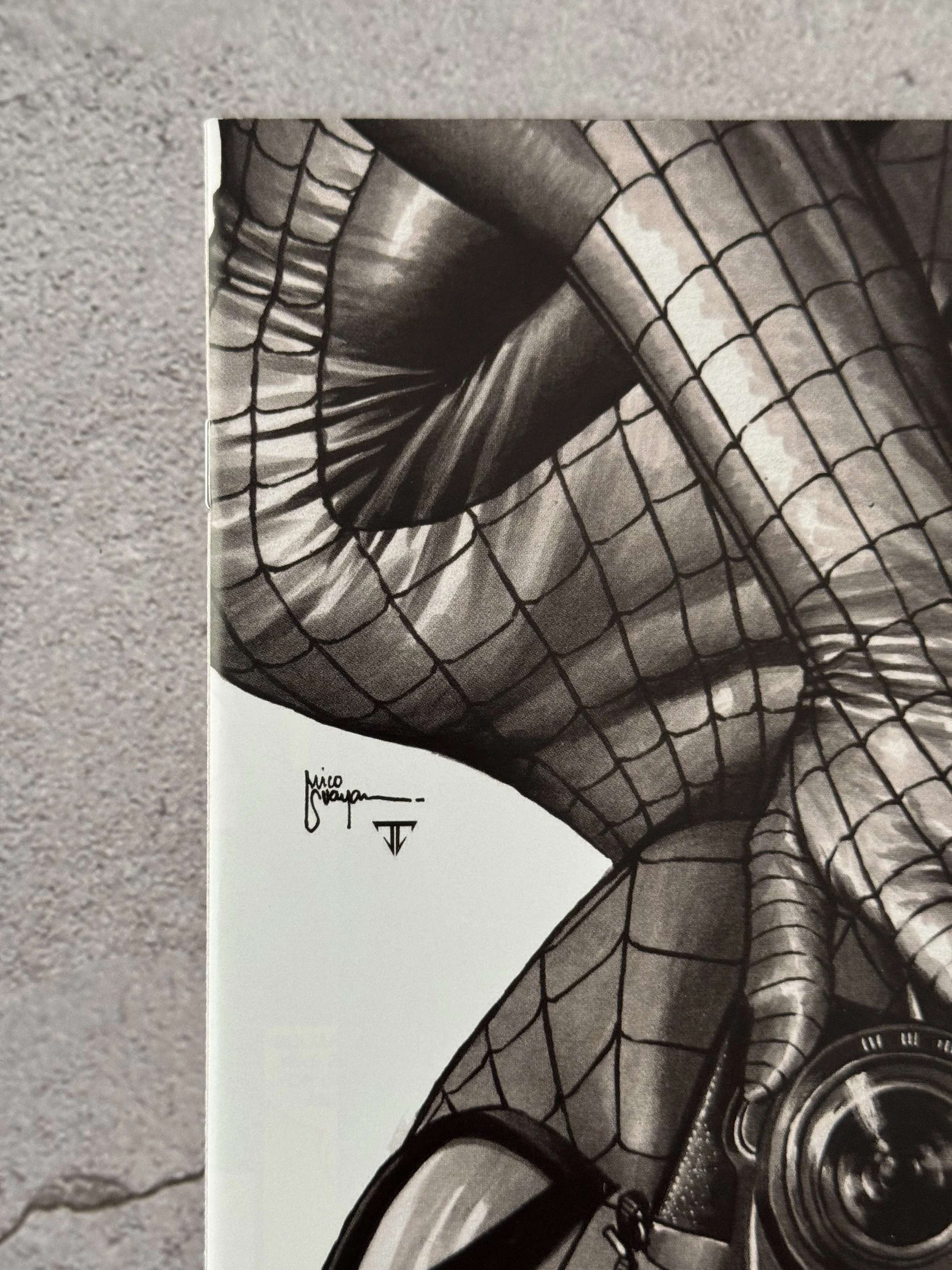 Amazing Spider-Man 1 - B&W C2E2 Secret Drop - Mico Suayan