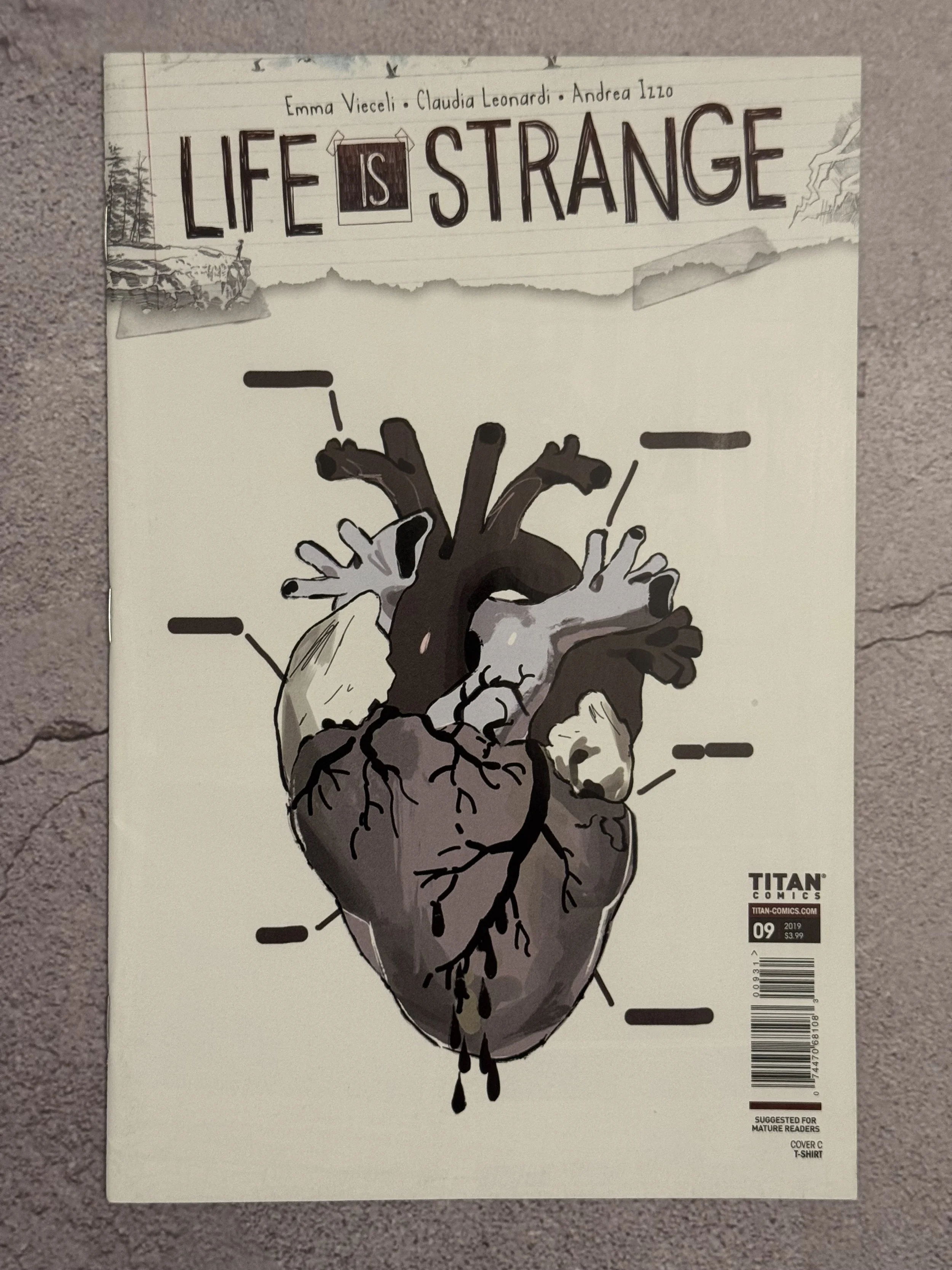 Life is Strange #9 Anatomical Heart Cover (Titan Comics, 2021)