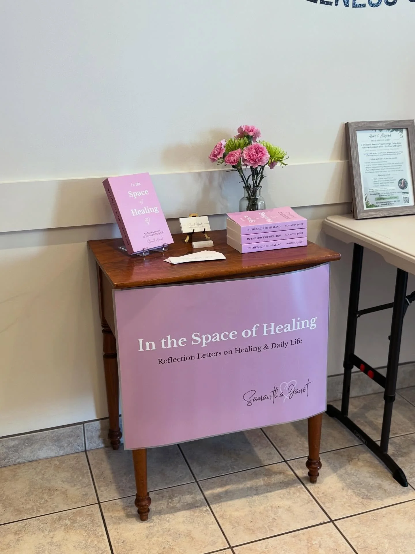 A HUGE thank you to everyone who stopped by today! ✨ 

And everyone at icare wellness co - thank you for creating such a beautiful healing space for self care, wellness, and more! 

I&rsquo;m so grateful for all the conversations, collaborations and 