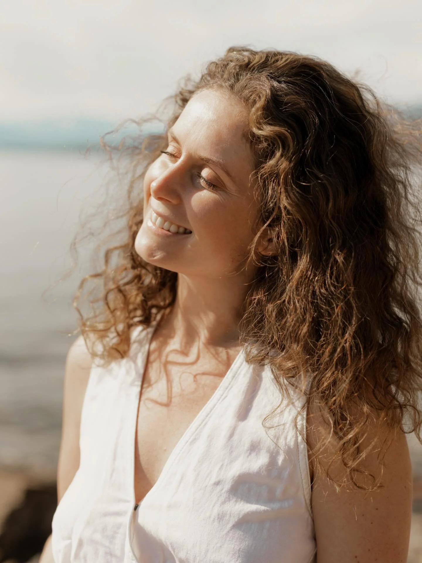 Anyone else felt the wild emotions and energy  through end of March? (Wild like my curly hair going in all directions 😜).

The last few weeks of March I could feel different energies in the environment around me and a lot of emotions in my personal 