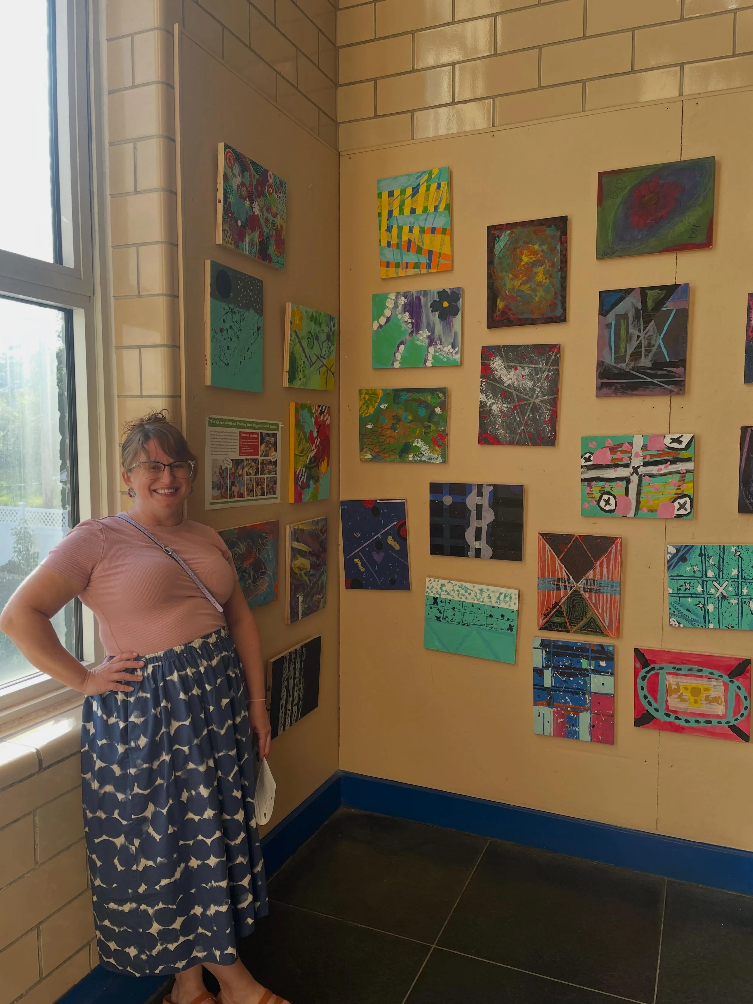 I could not be prouder of the abstract paintings created by the 8th graders at @city_neighbors_hamilton this Spring! CNH is my 7 yr old daughter Savannah&rsquo;s school, and I was thrilled when @mscohens_artroom brought me in to teach my abstract pai
