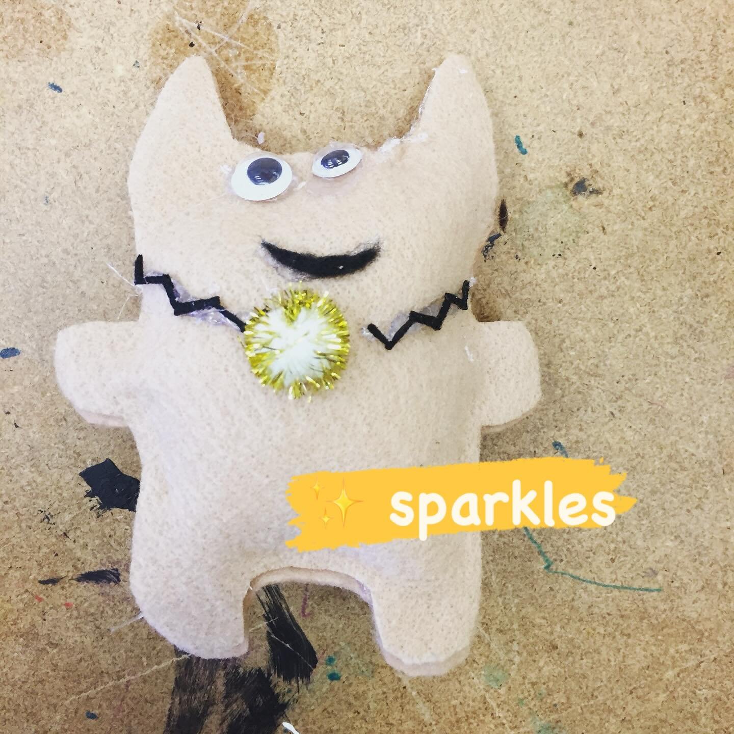 Get your glitter out!

#glowplushies