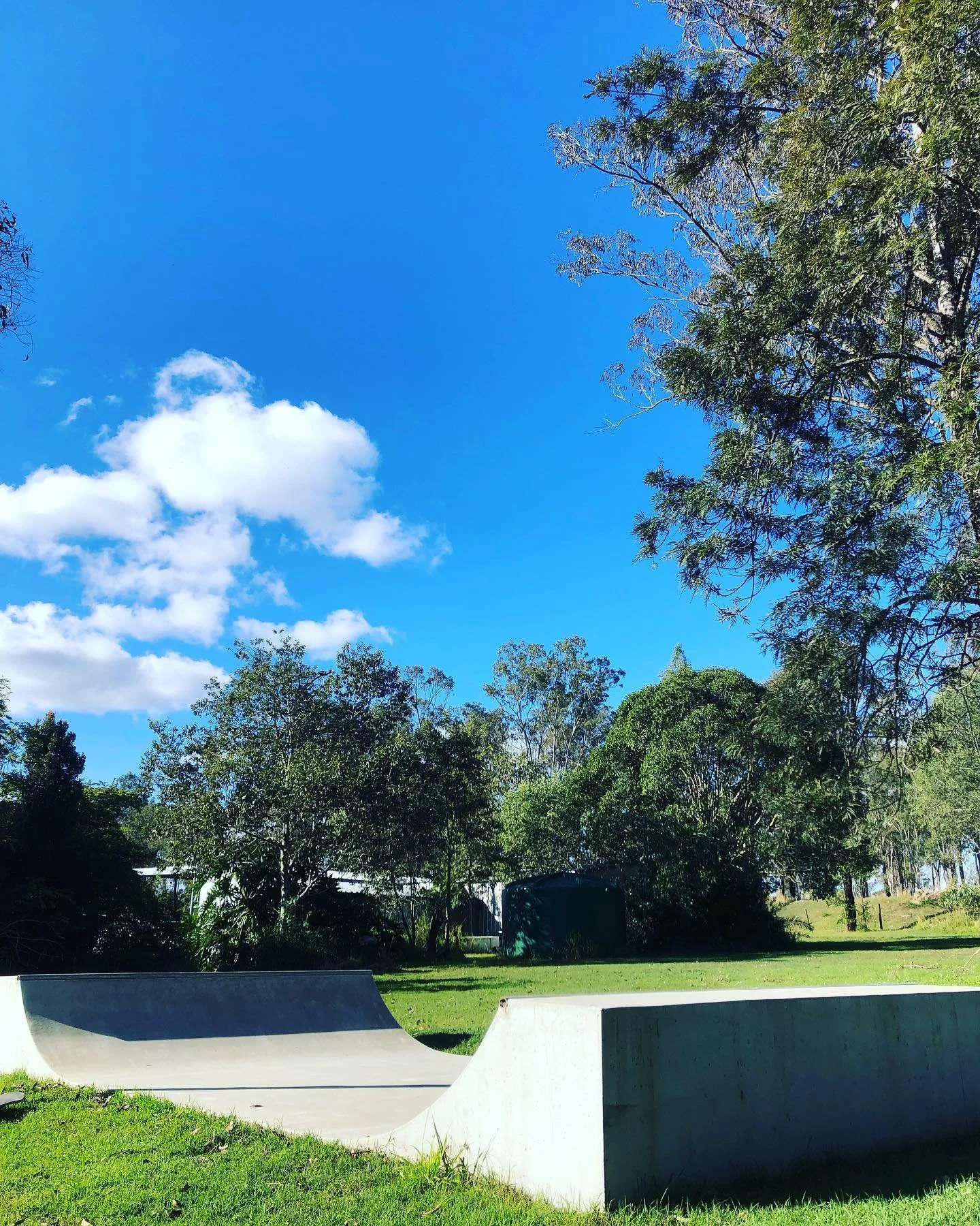 So nice getting some sun!
#concrete #miniramp #skateboard #skate #skater