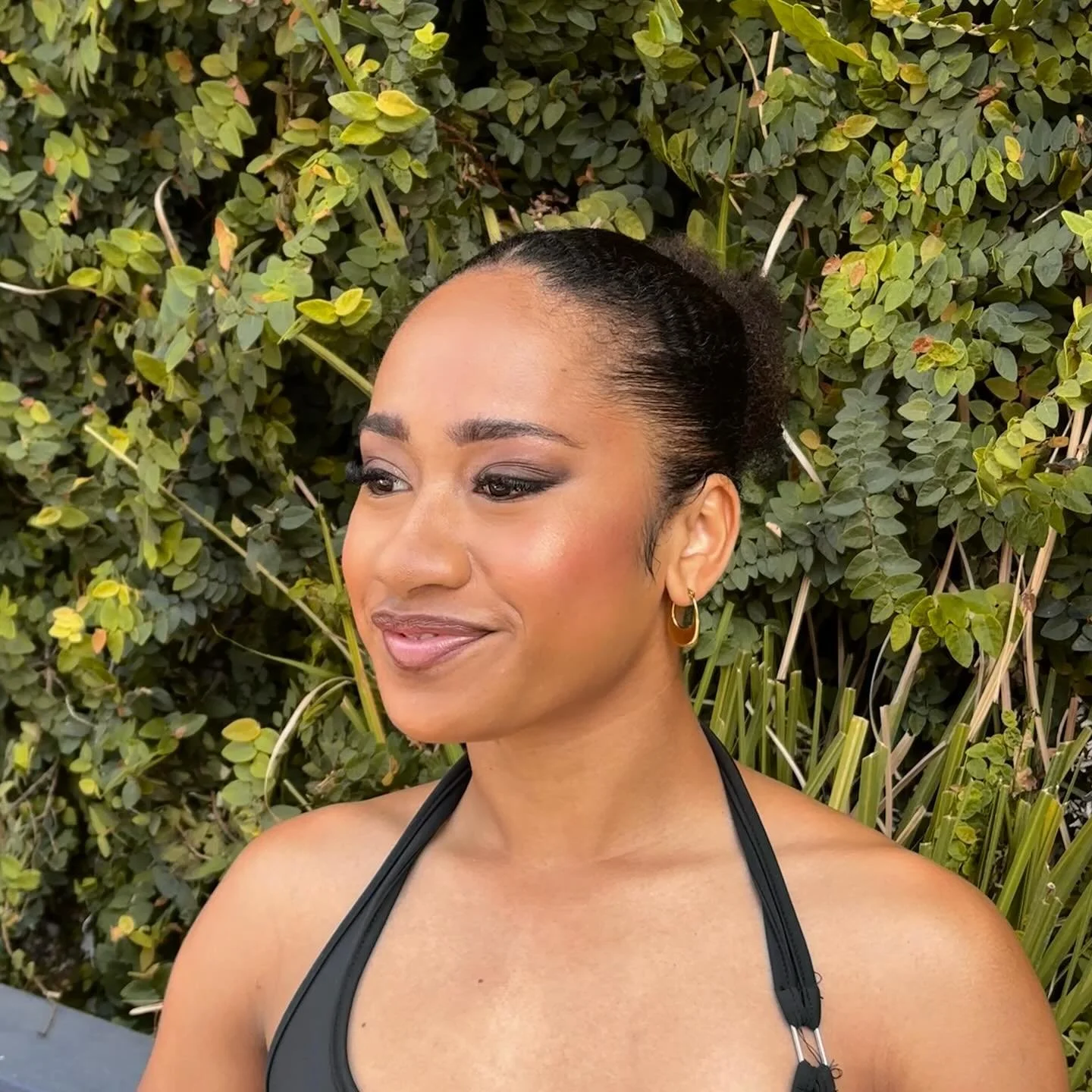 Limited availability left for the upcoming formal &amp; event season. Slide into the DMs or tap the link in bio to secure dates now 💛

📍Noosa - Sunshine Coast

.
.
#sunshinecoastmakeupartist #fashionmakeupartist #editorialmakeup #goldcoastweddings 