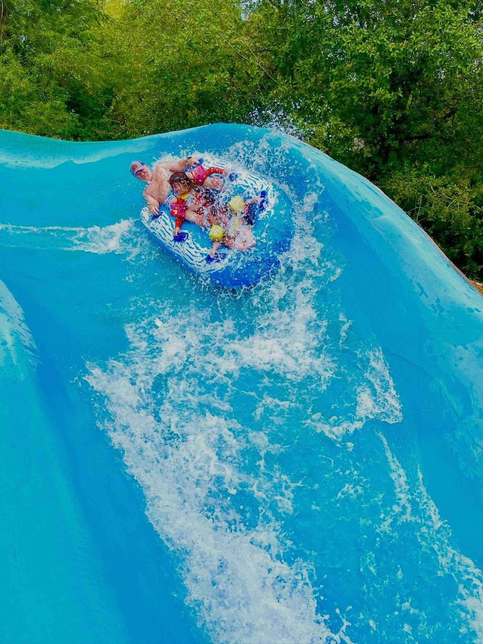 Mom: Working hard.
Grandpa: Hardly Working 😝

Happy Thursday! PS, Seniors 63+ get discounts on day tickets and season passes 🎉 

#waterworkspark #waterslides #reddingca #norcal