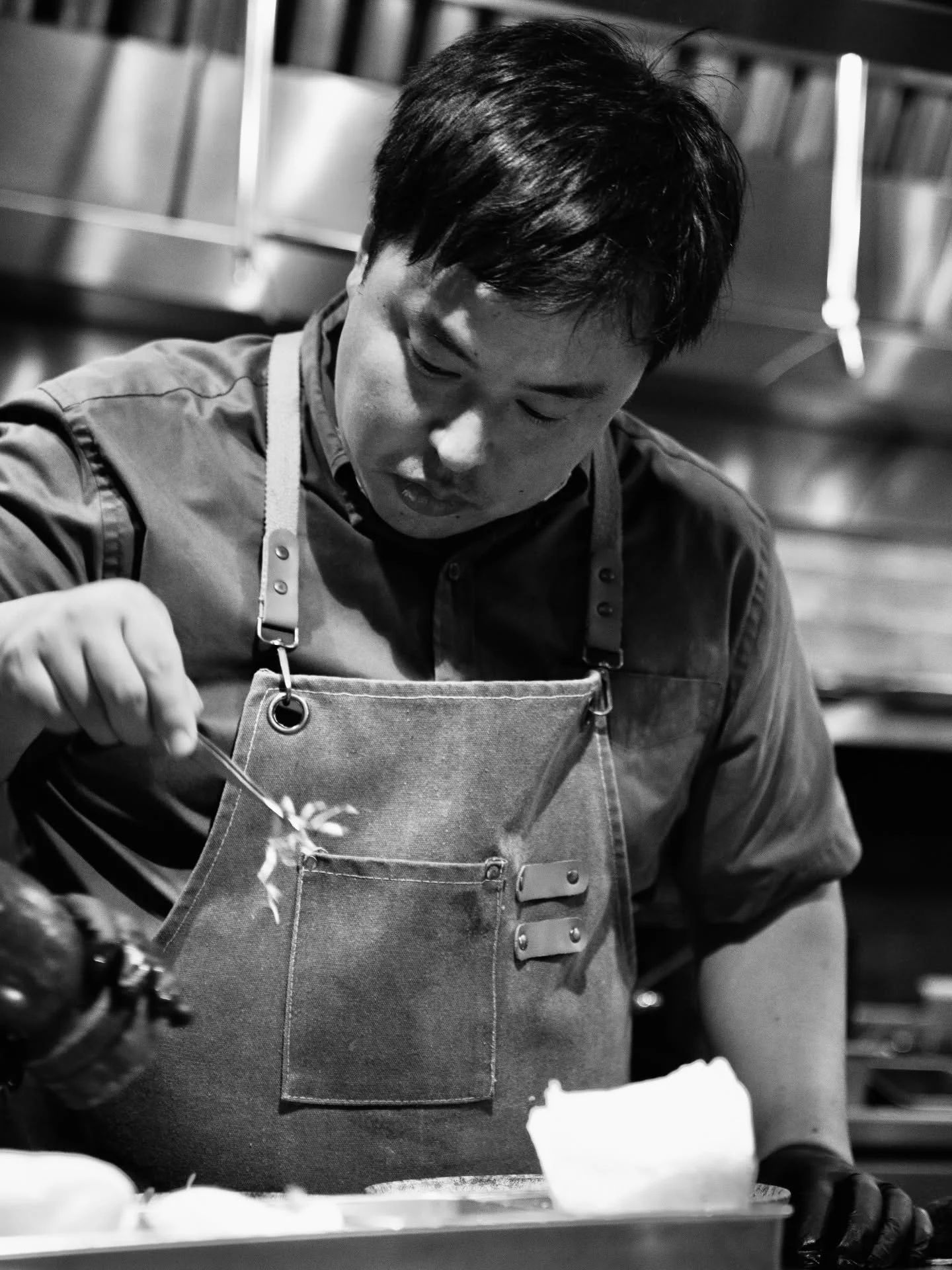 Discover the artistry of Chef Yuta Tamano, the Executive Chef guiding the culinary vision here at Botanico Waikiki.

Chef Tamano refined his craft at Tokyo&rsquo;s esteemed two-Michelin-starred Narisawa and the celebrated French restaurant Le Grand T