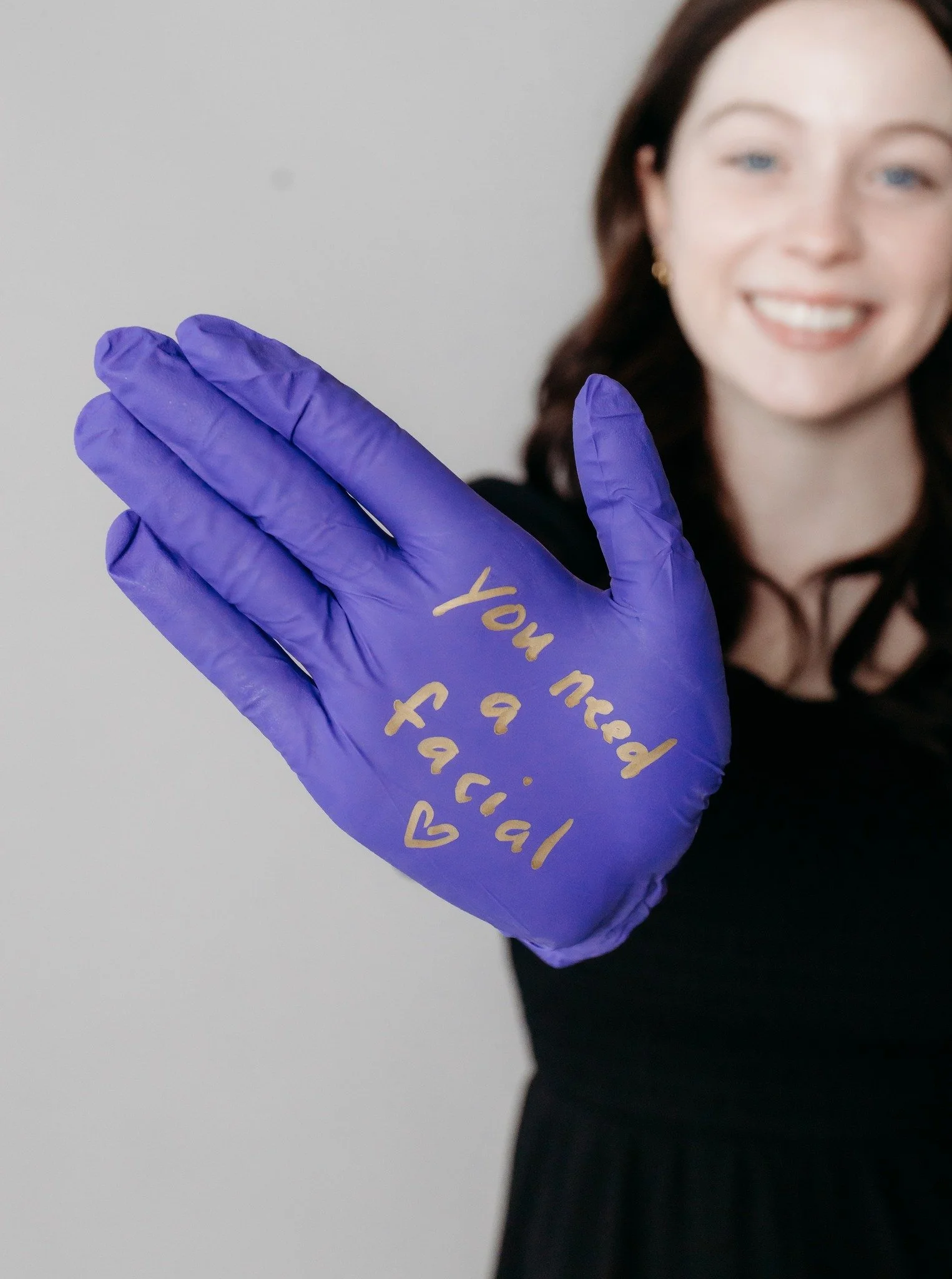 Even the gloves are giving you a hint&hellip; it&rsquo;s time for a spring facial! 🌸 Shake off winter dryness, refresh your skin, and welcome the season with a healthy, radiant glow. Let our esthetician take care of you&mdash;because your skin deser