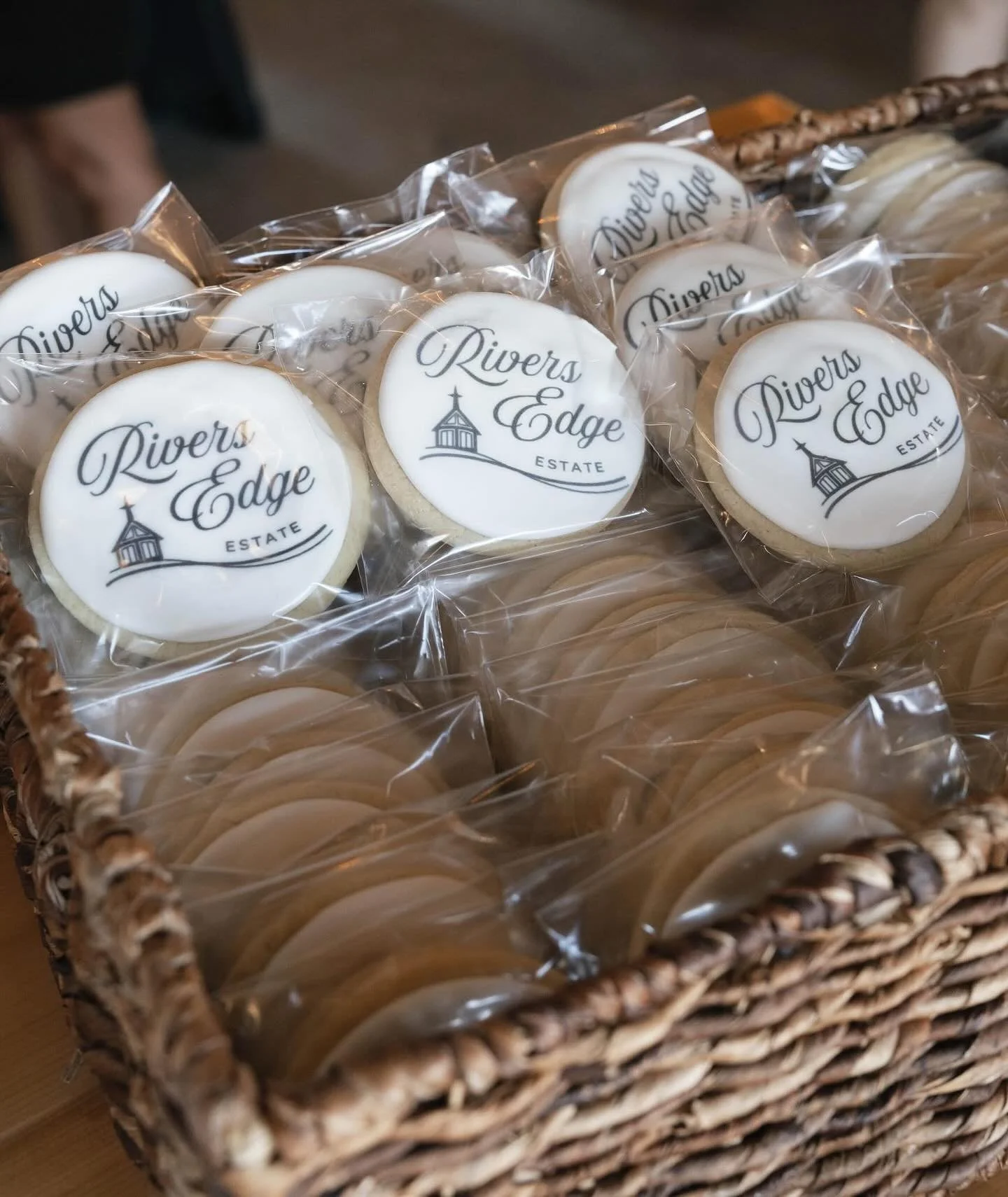 Are you looking for a unique way to advertise for your small business? Something your clients will remember, and tell their friends about?
We have just the solution!
As much as I’m denying it, the holidays are coming- and fast! Custom cookies w