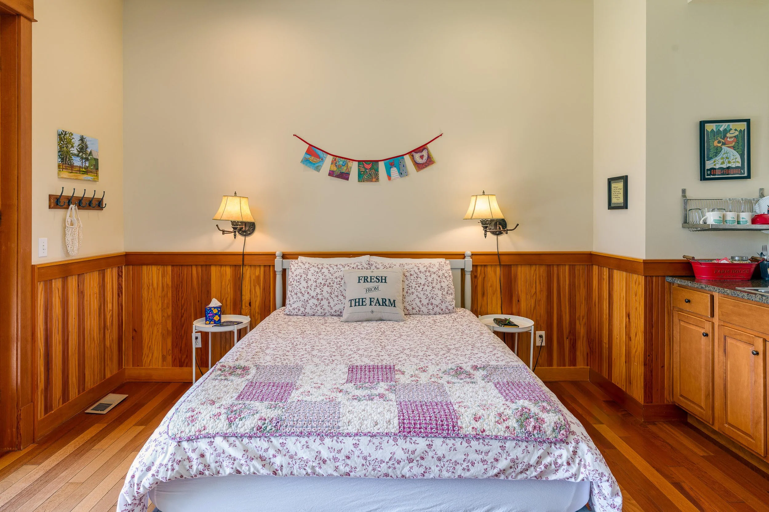 Pebble Cove Hotel on Orcas | Studio .jpg