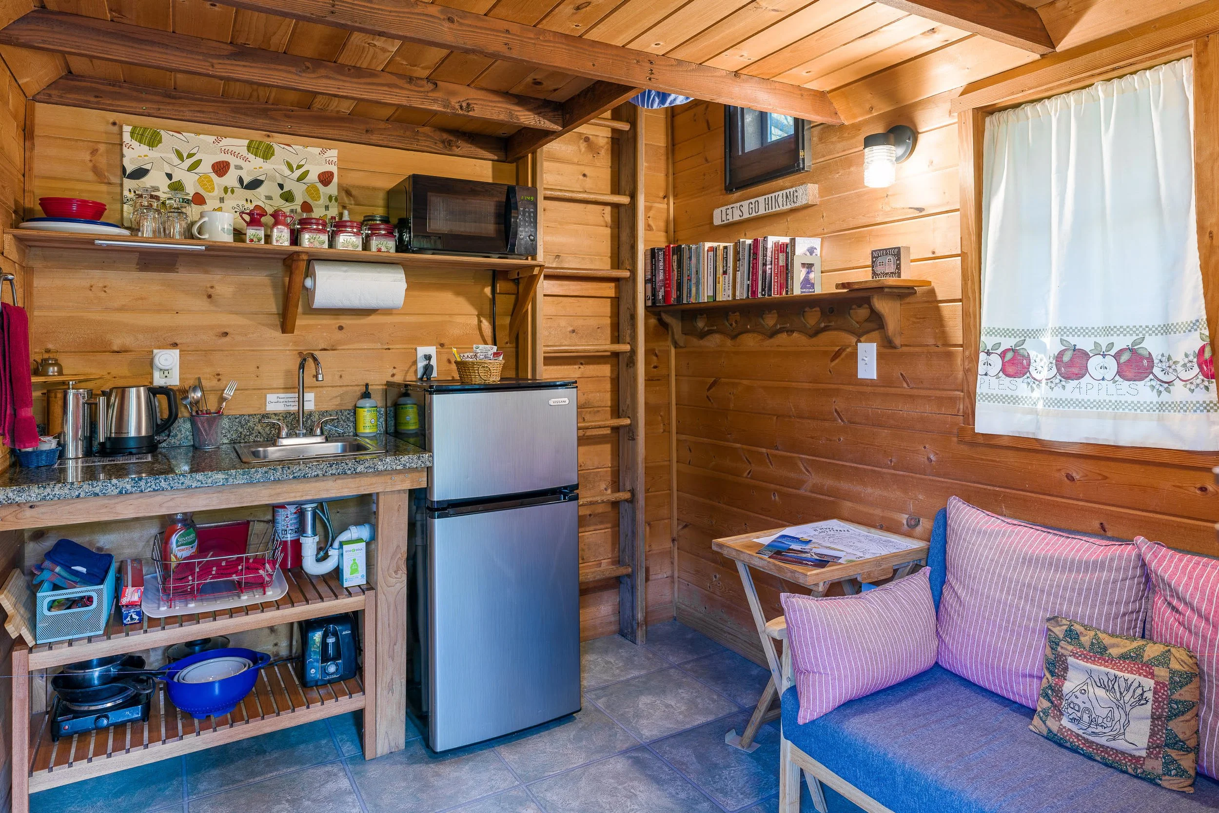 Pebble Cove Hotel on Orcas | Garden Cabin 4.jpg