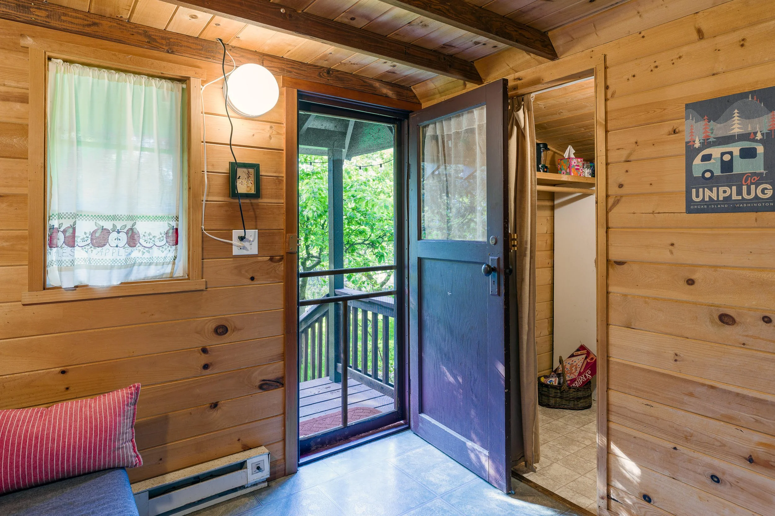 Pebble Cove Hotel on Orcas | Garden Cabin 2.jpg