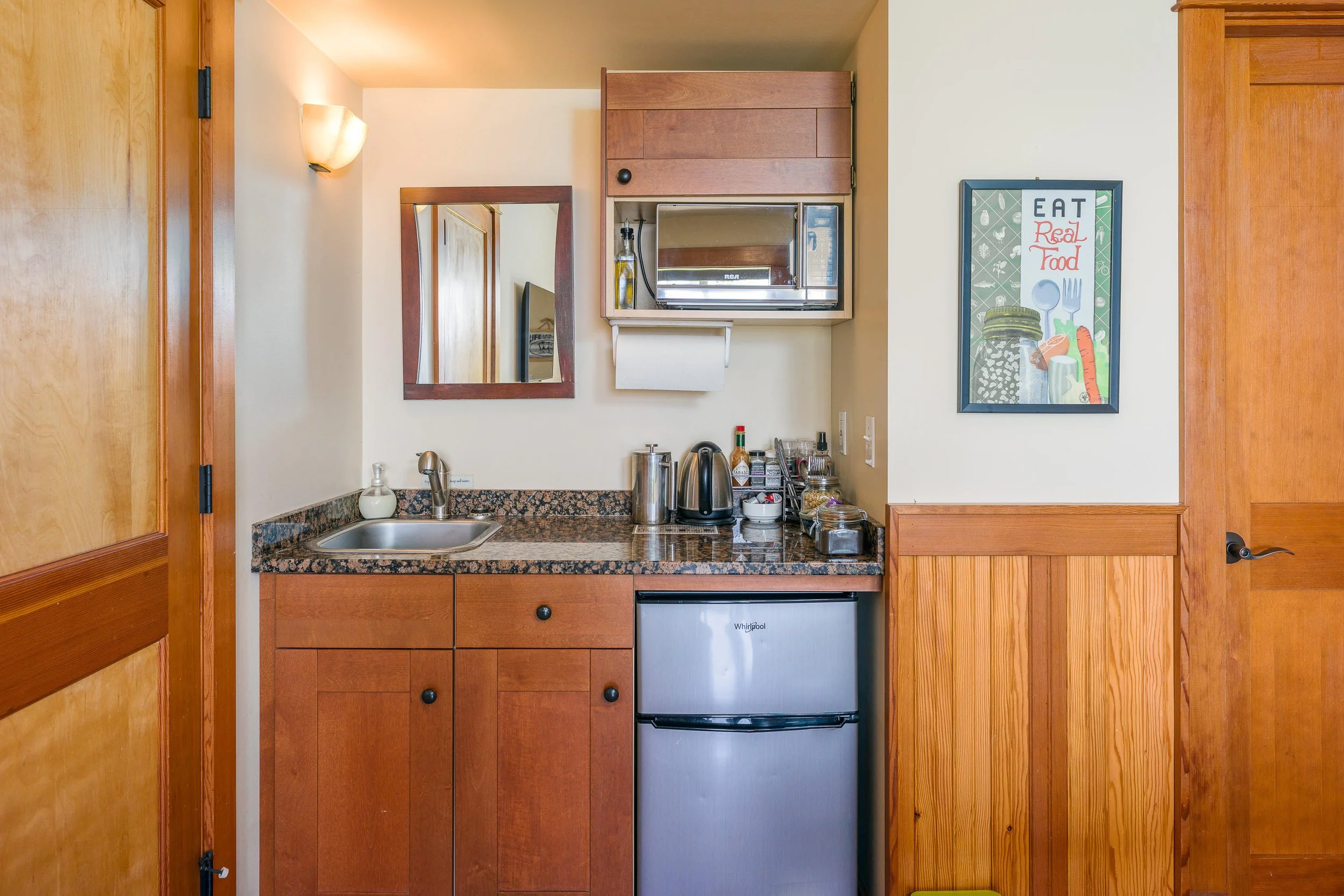 Pebble Cove Hotel on Orcas | Family Cabin 5.jpg