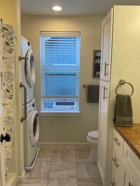 Pebble Cove Hotel on Orcas | Airbnb Eastsound 6.jpg