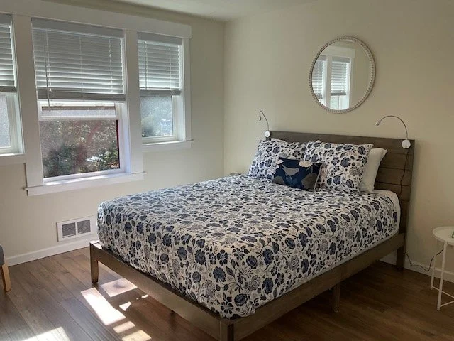 Pebble Cove Hotel on Orcas | Airbnb Eastsound 4.jpg