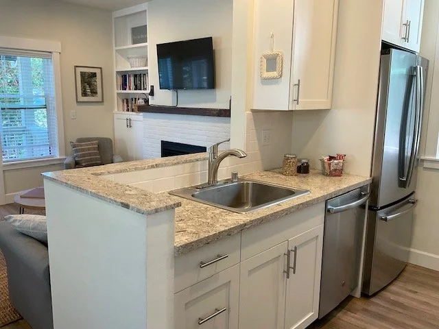 Pebble Cove Hotel on Orcas | Airbnb Eastsound 3.jpg