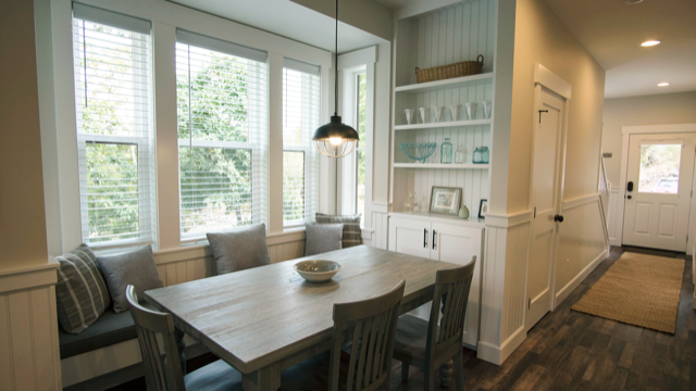 Pebble Cove Hotel on Orcas | Airbnb Eastsound 04.jpg