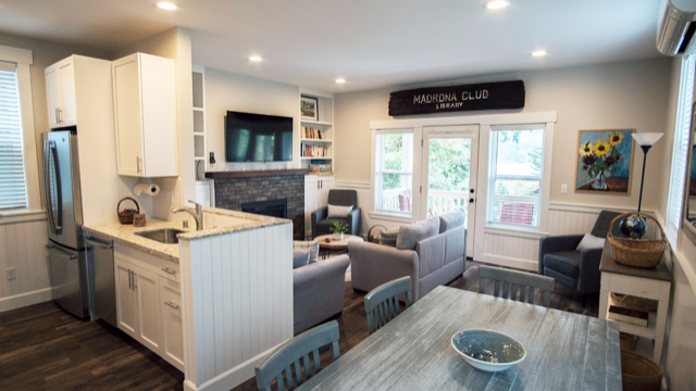 Pebble Cove Hotel on Orcas | Airbnb Eastsound 01.jpg