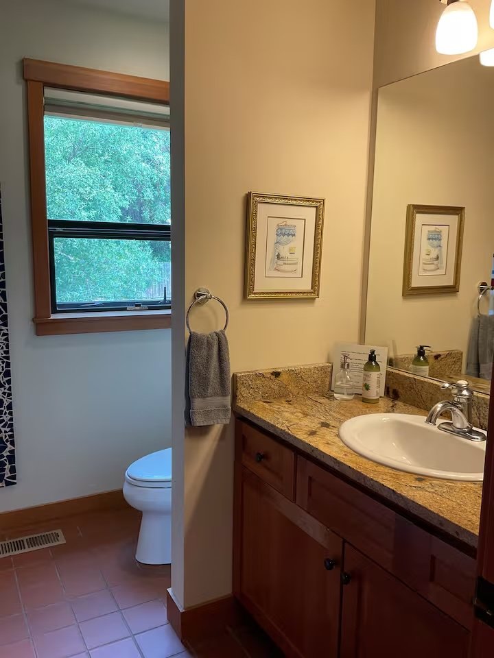 f8306bfd-5223-4f66-8d92-e62c2eb7e64b copy.jpg