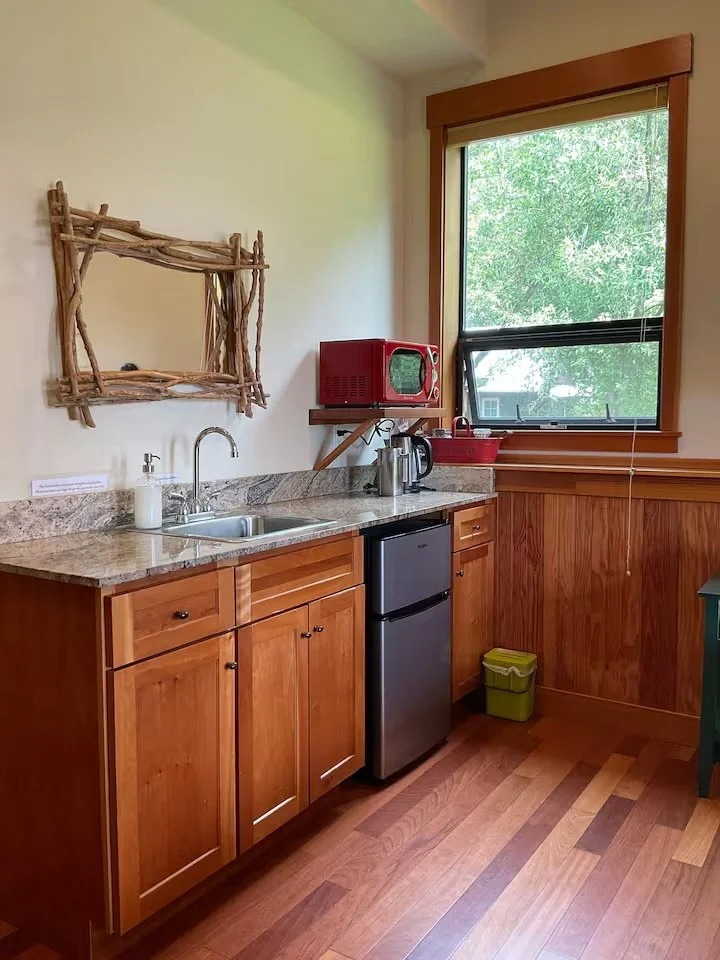 79a8d06b-3121-4731-8111-6ad58ac8a1ac copy.jpg