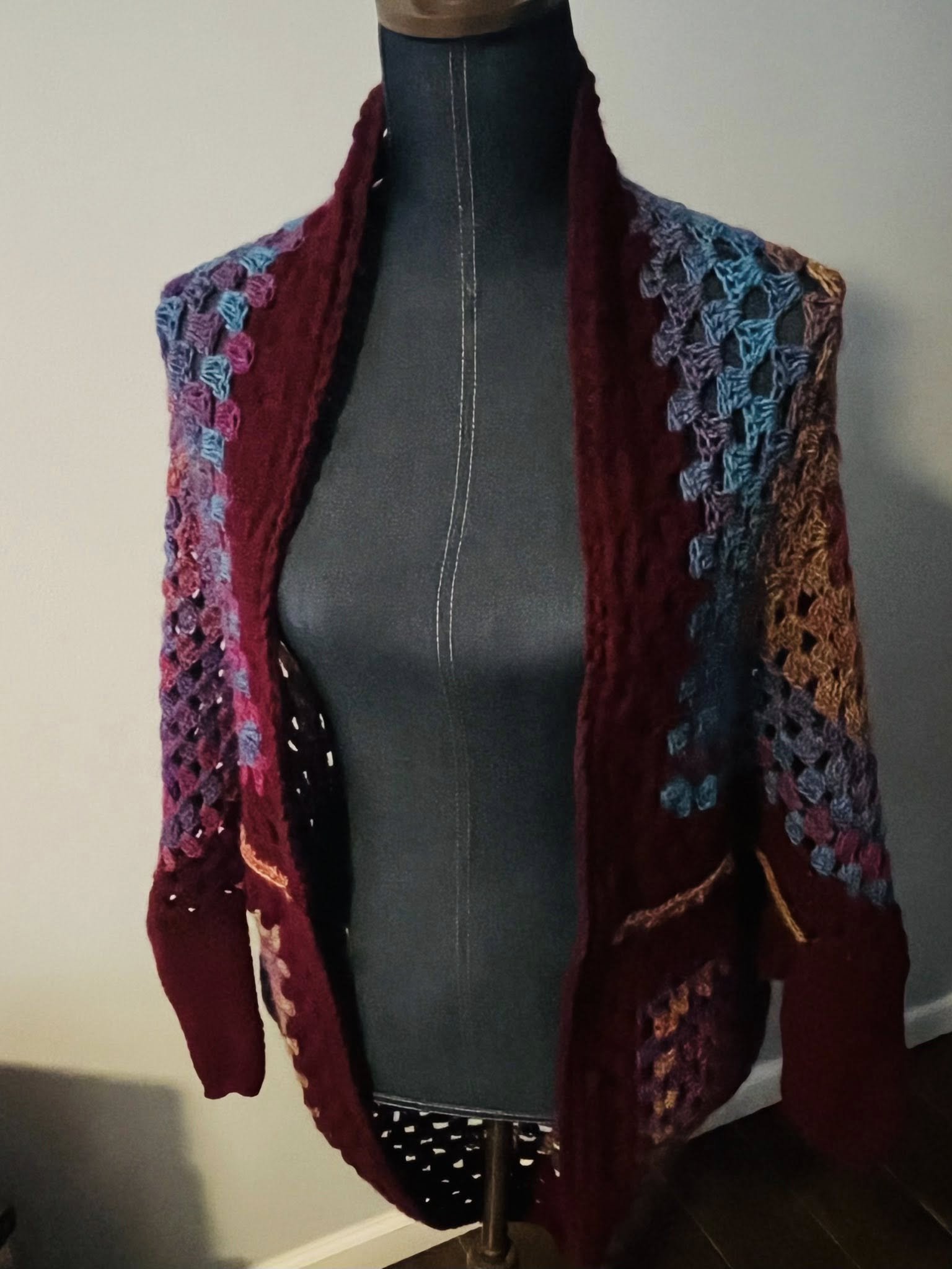 COCOON SHRUG GRANNY SQUARES4.jpg