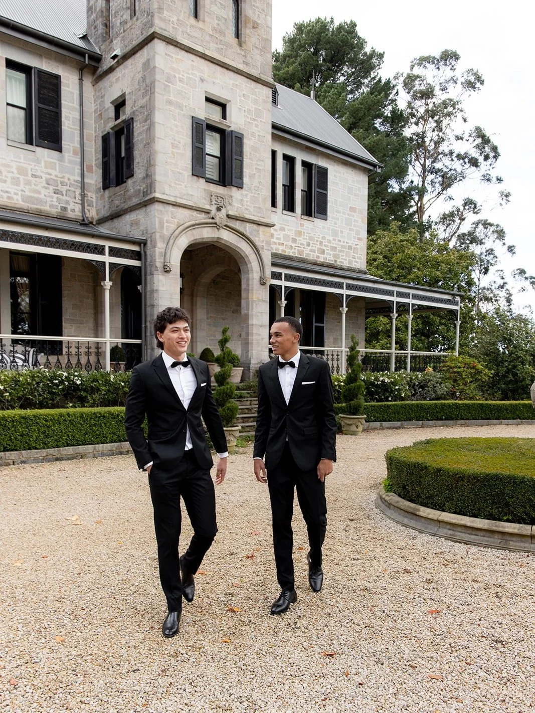 Beauty that enhances and never overwhelms

A recent editorial...
Concept, Styling: yours truely
Photography, Videography, Concept:&nbsp;@samatimelove
Venue: @eurilla_estate
Florals: @forloveandlilac_adl 
Bridal Gowns: @calechebridal
Suits: @josephuzu