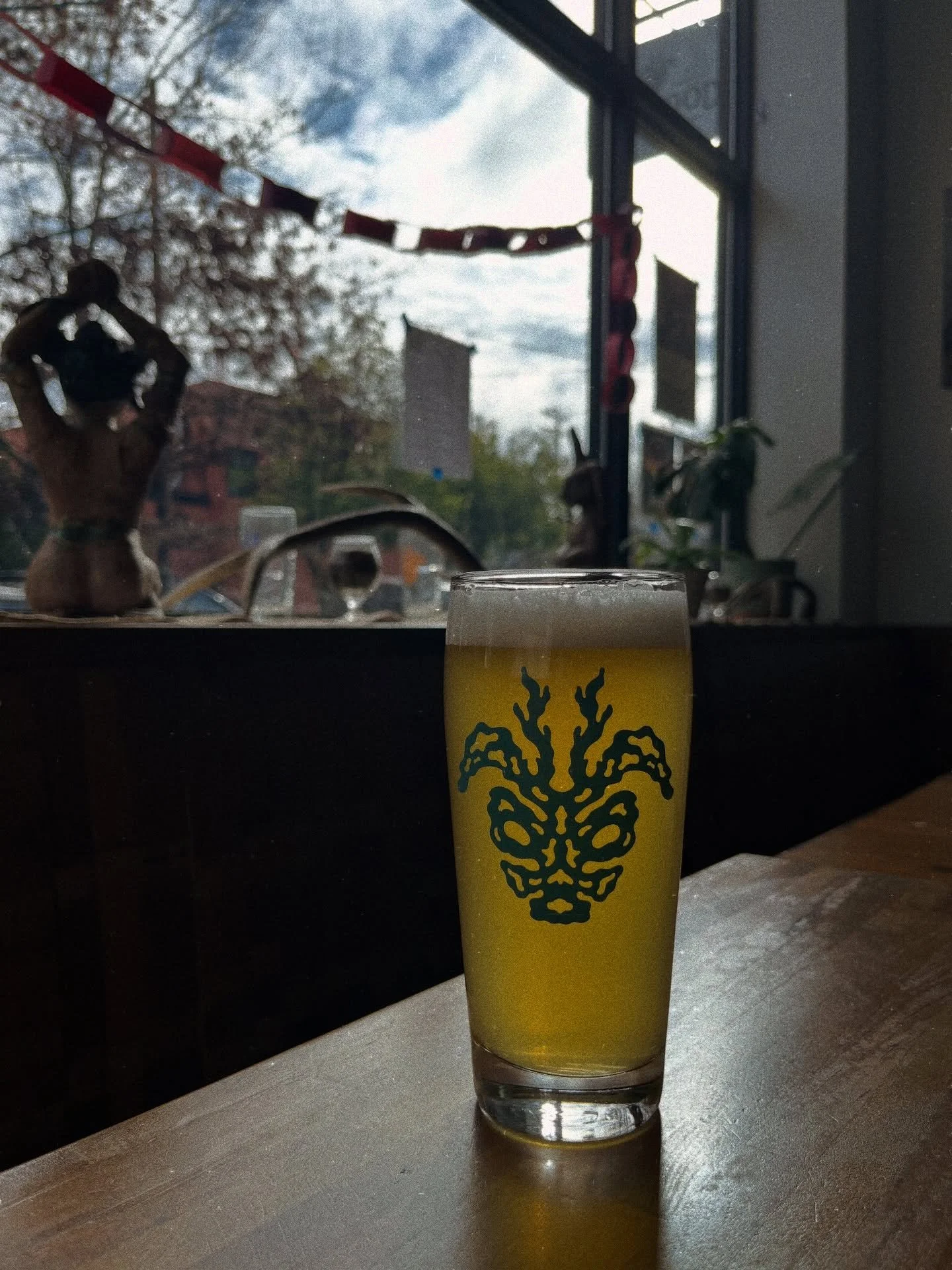 Trivia tonight @ 7pm, plenty of beer, plenty of snacks, plenty of space, great food cart options. 

See you soon.🍻