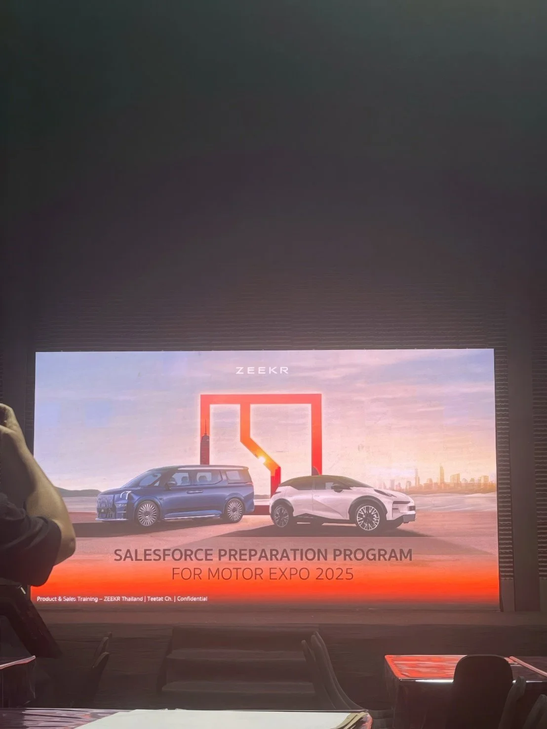 LINE_ALBUM_Saleforce_251202_9-gigapixel-standard v2-1x.jpeg