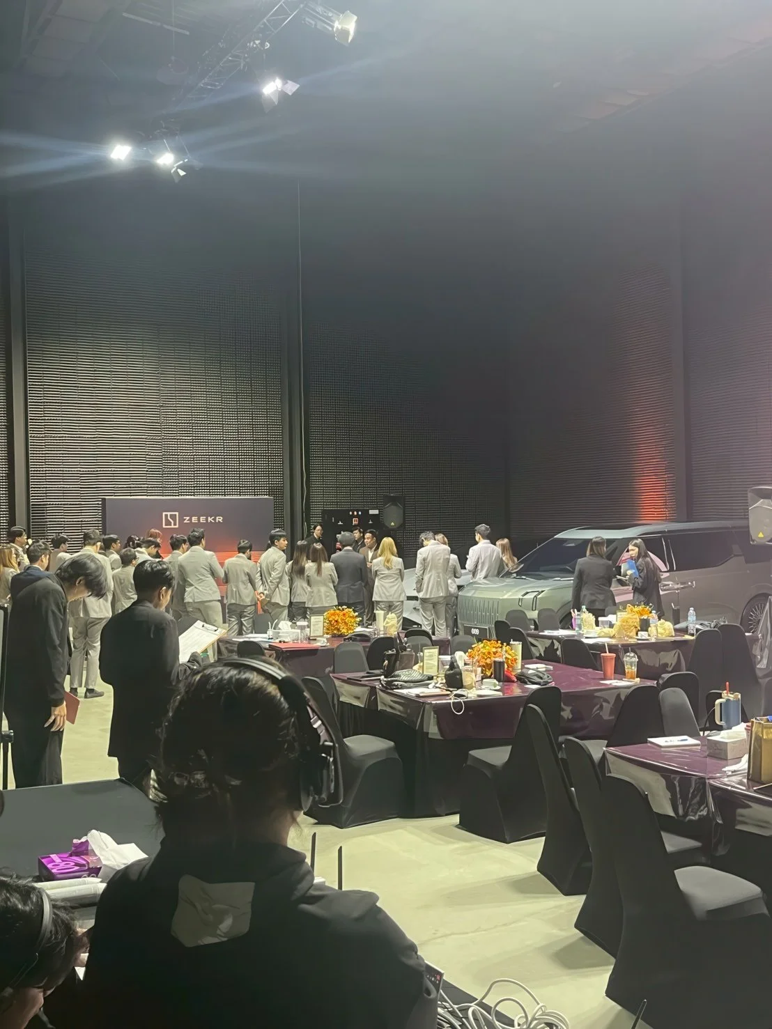 LINE_ALBUM_Saleforce_251202_1-gigapixel-low resolution v2-1x.jpeg