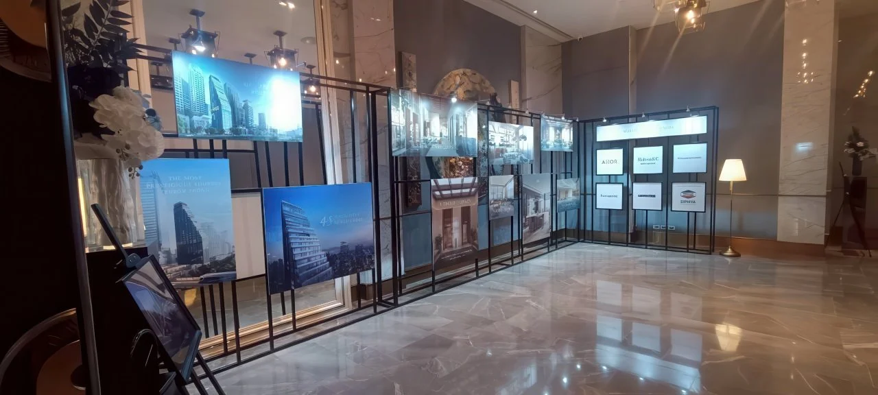 LINE_ALBUM_mavista_251203_45-gigapixel-low resolution v2-1x.jpeg