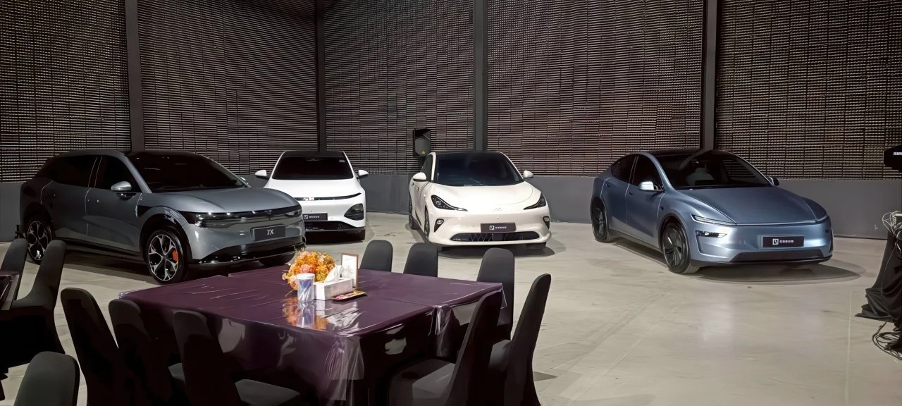 LINE_ALBUM_salf force_251202_5-gigapixel-low resolution v2-1x.jpeg