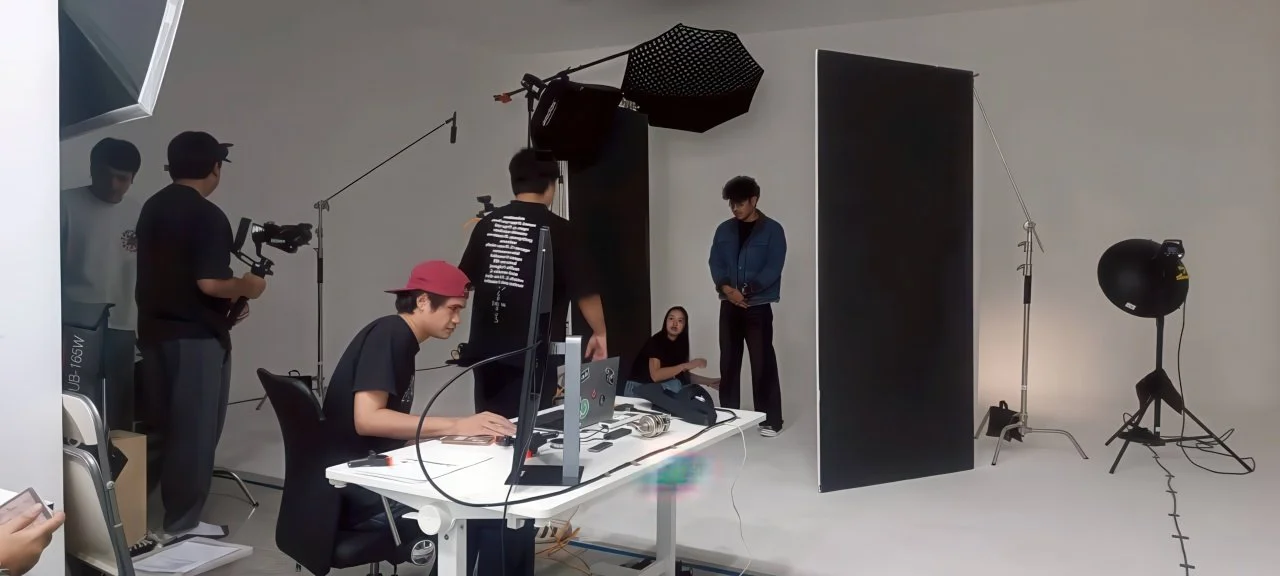 LINE_ALBUM_ถ่ายโปรโมท Breaker x OHANA_251202_4-gigapixel-low resolution v2-1x.jpeg