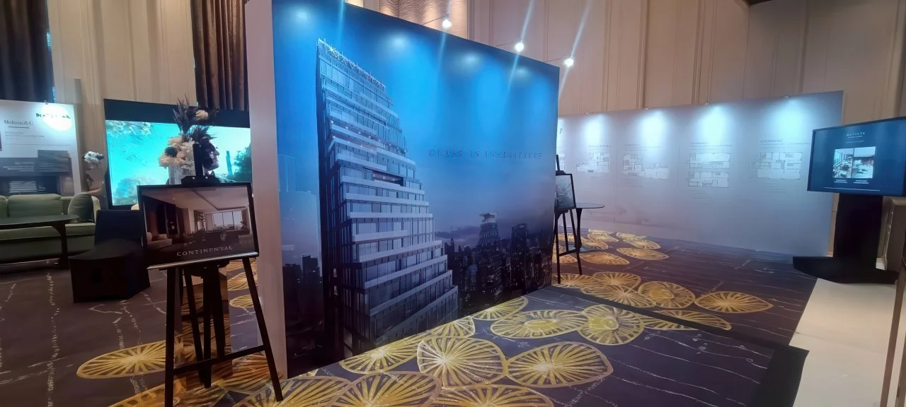 LINE_ALBUM_mavista_251203_52-gigapixel-low resolution v2-1x.jpeg