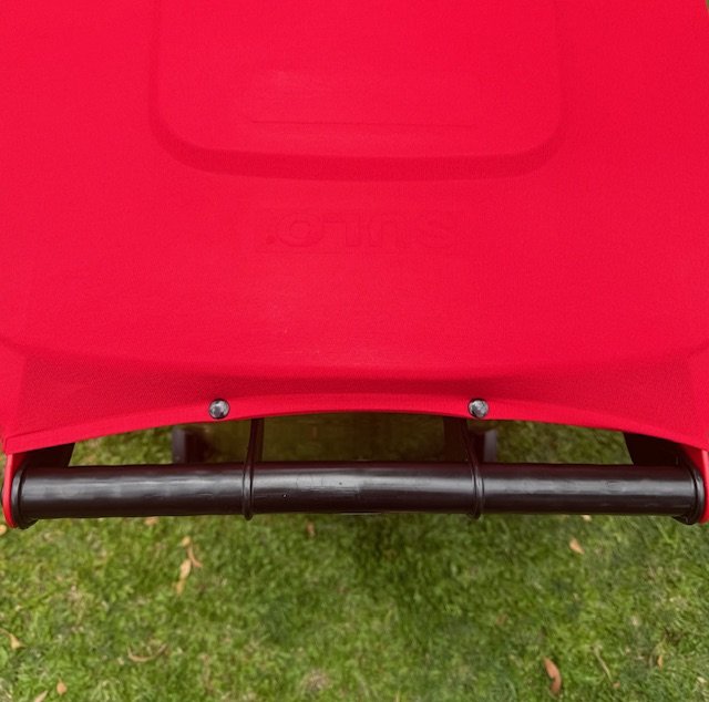 Clip buttons for extra protection against flies 